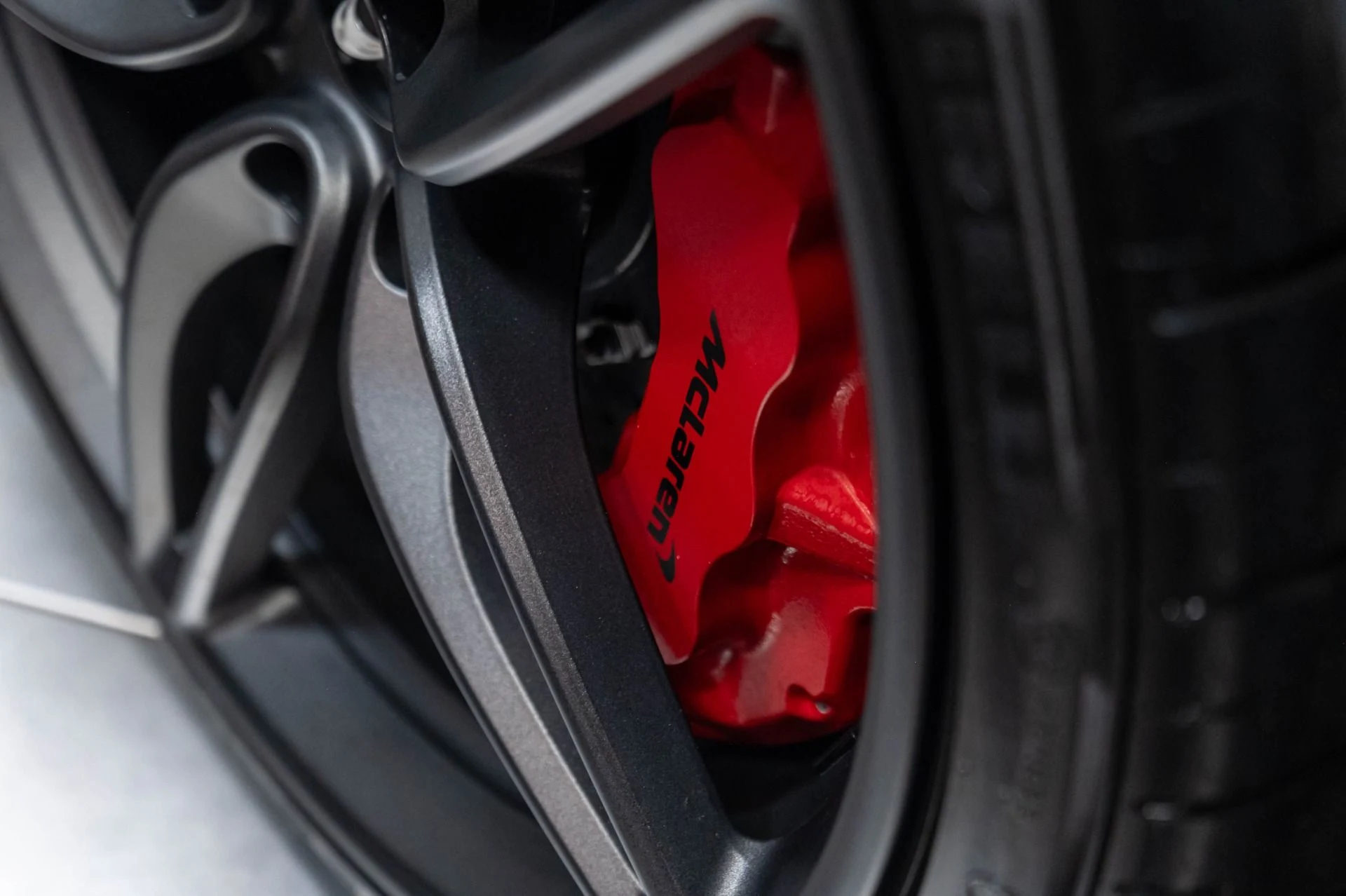 mph055_909273038_Used_2019_Mc_Laren_570_S_1783628285_6fc884d104