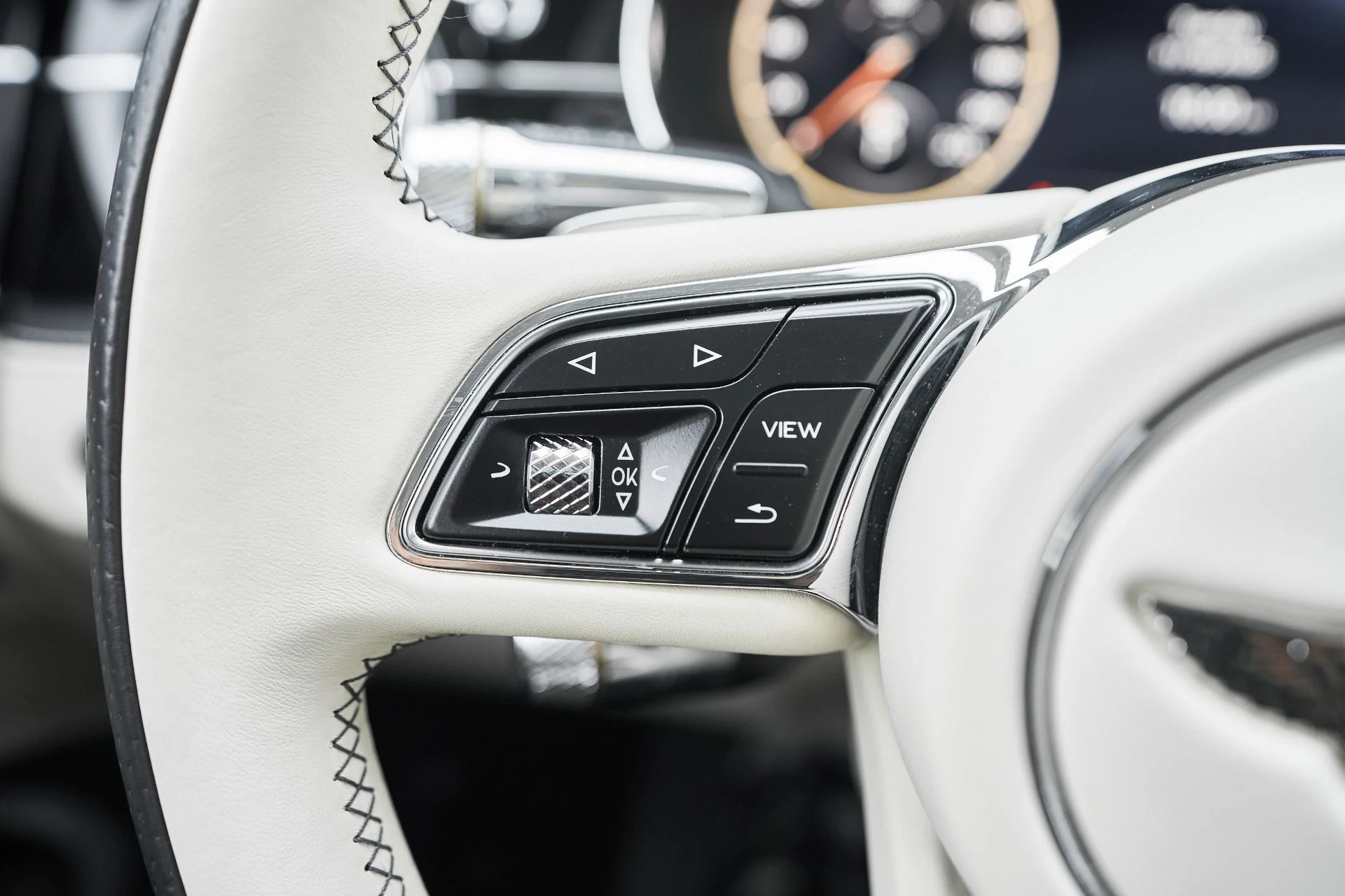 mph055_92236117_Used_2022_Bentley_Flying_Spur_V8_1763502858_ce63a4d3b1