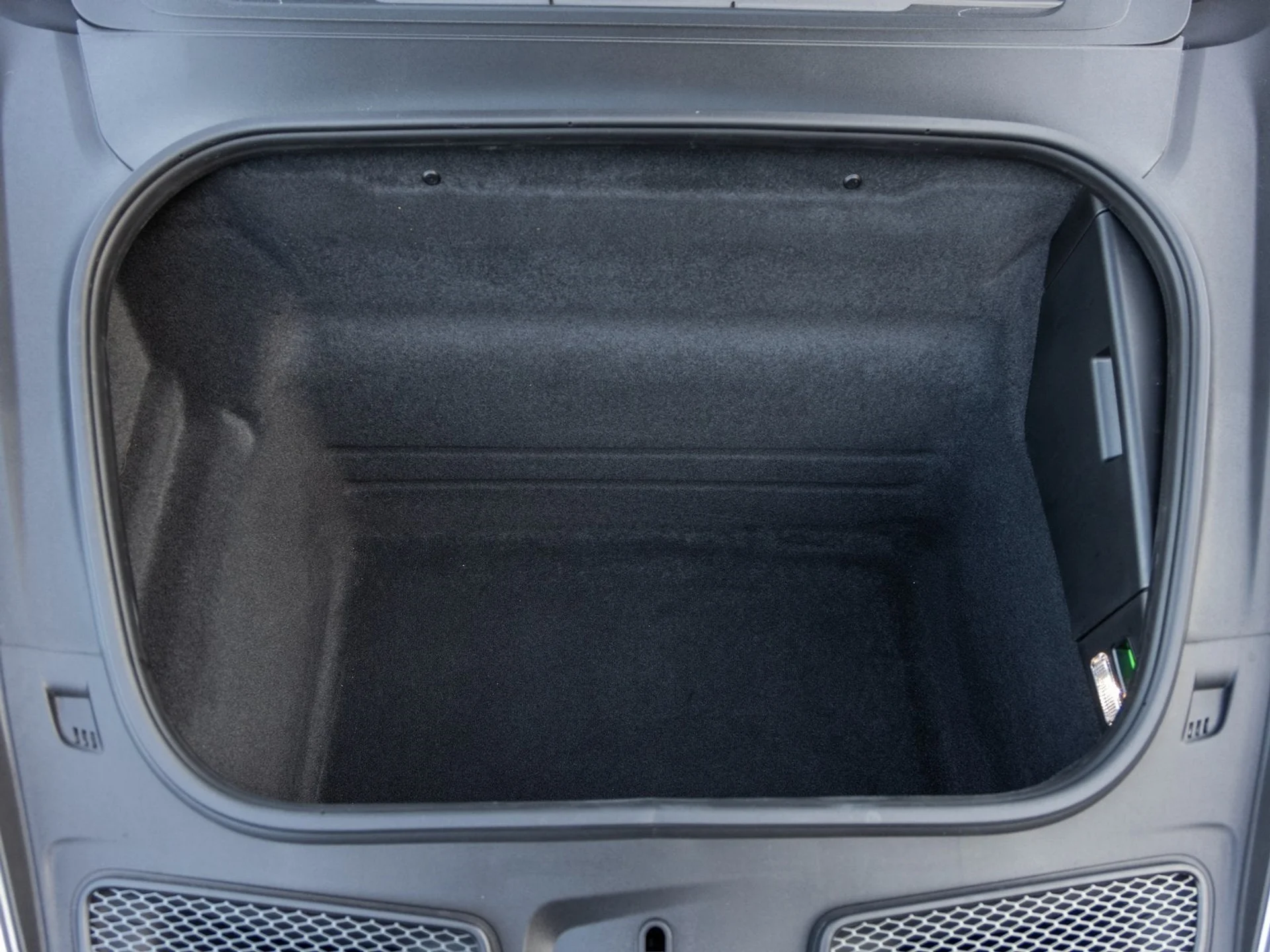 mph055_926366867_56_accf5a3648