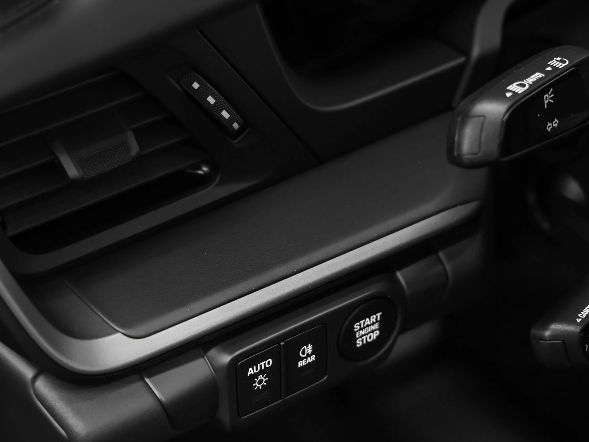 mph055_927776332_56_3a4c247fc4