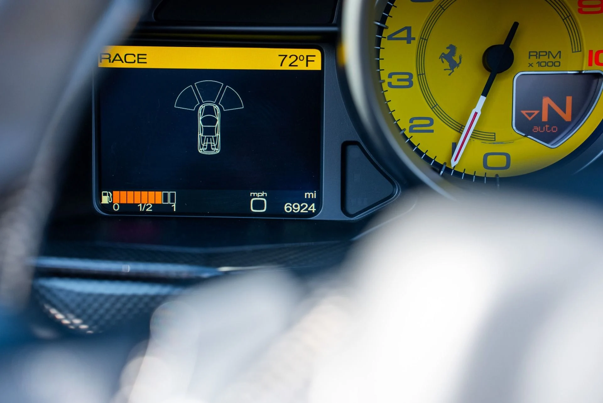 mph055_937108210_Used_2012_Ferrari_458_Spider_1762304582_a08dc39937