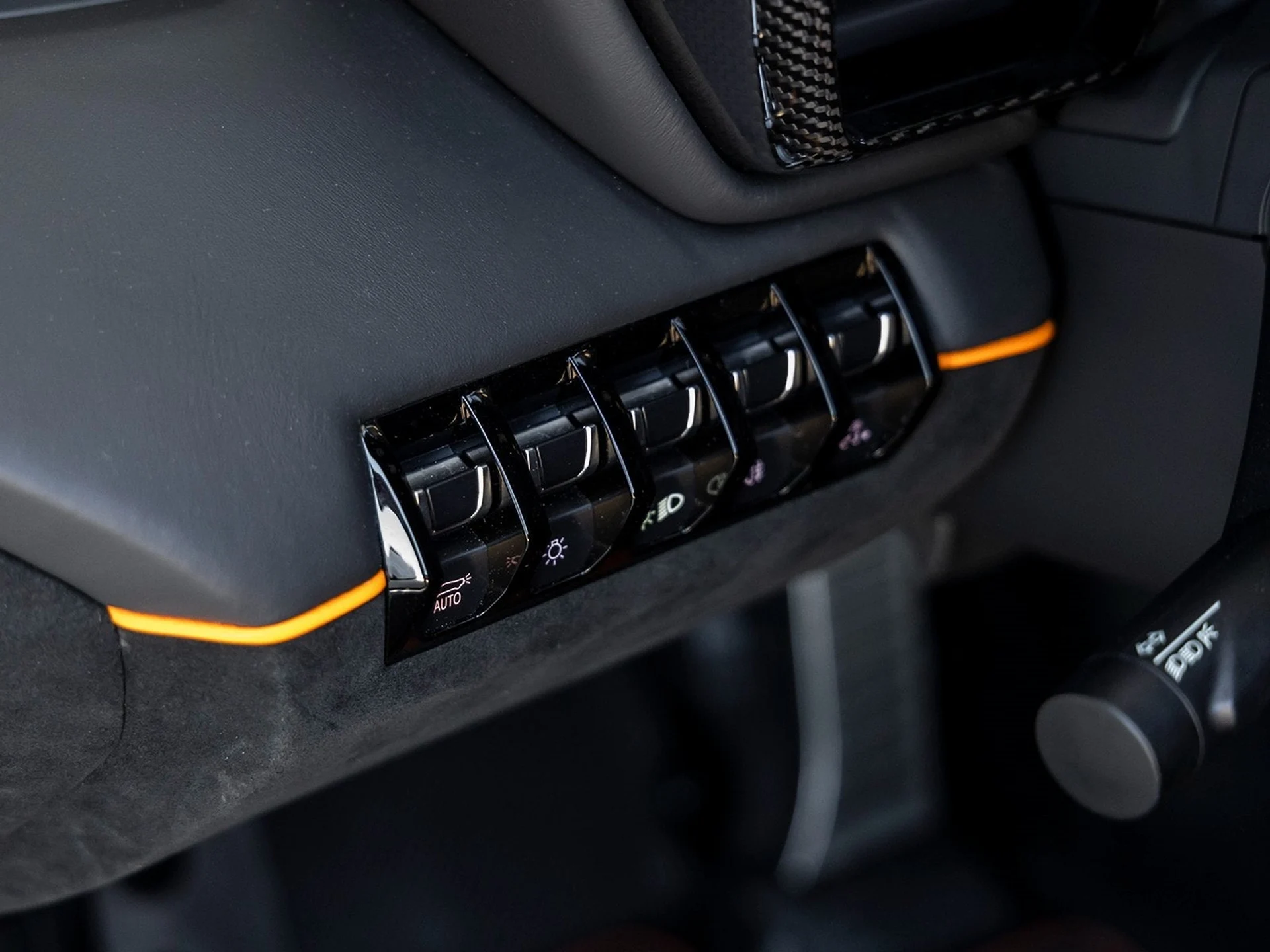 mph055_93876140_56_8b82fdcf66