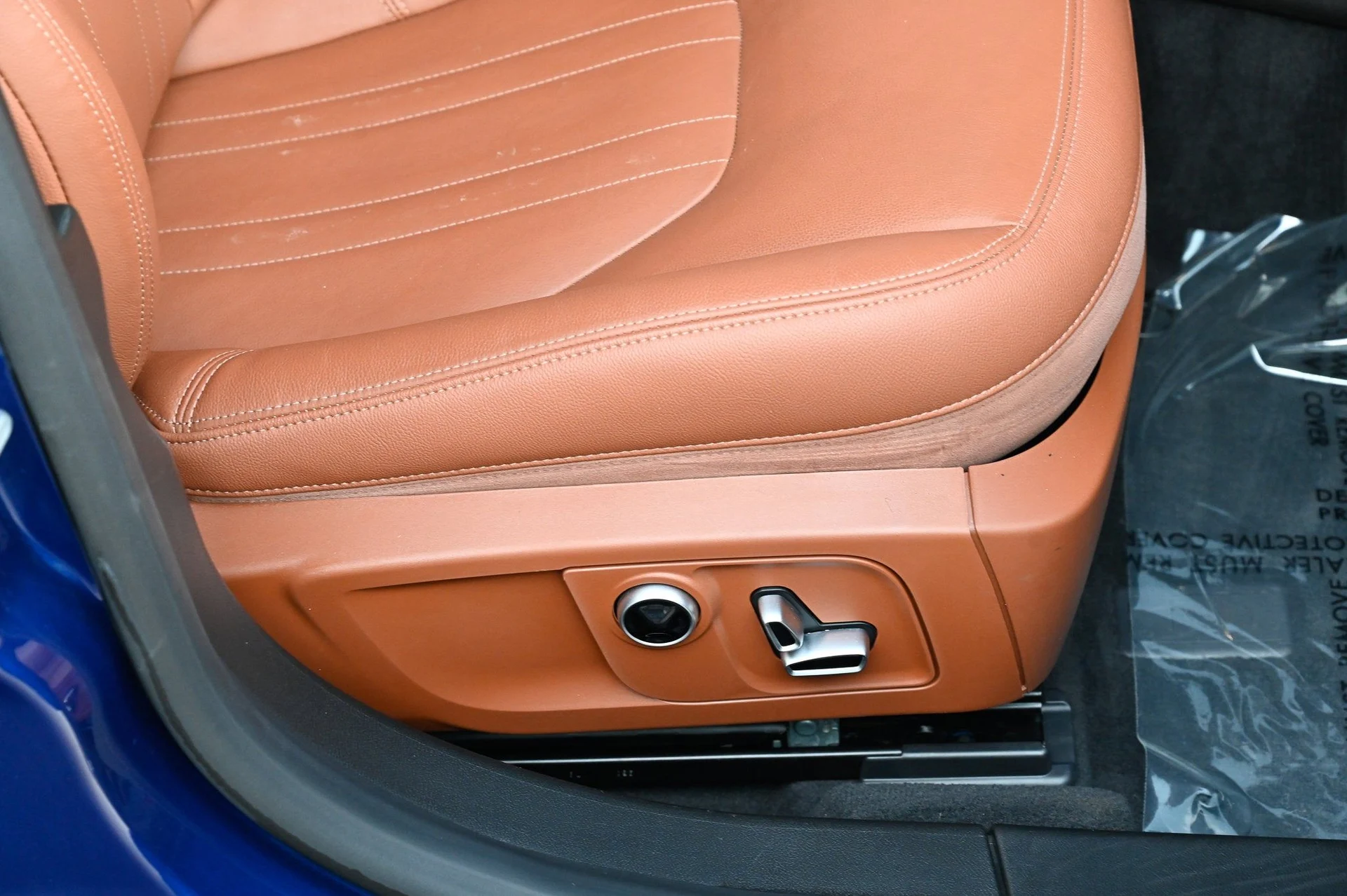 mph055_949699274_cc46e9f5cb44419a9ec165e7b35b1f38_d0b6bcd7f1