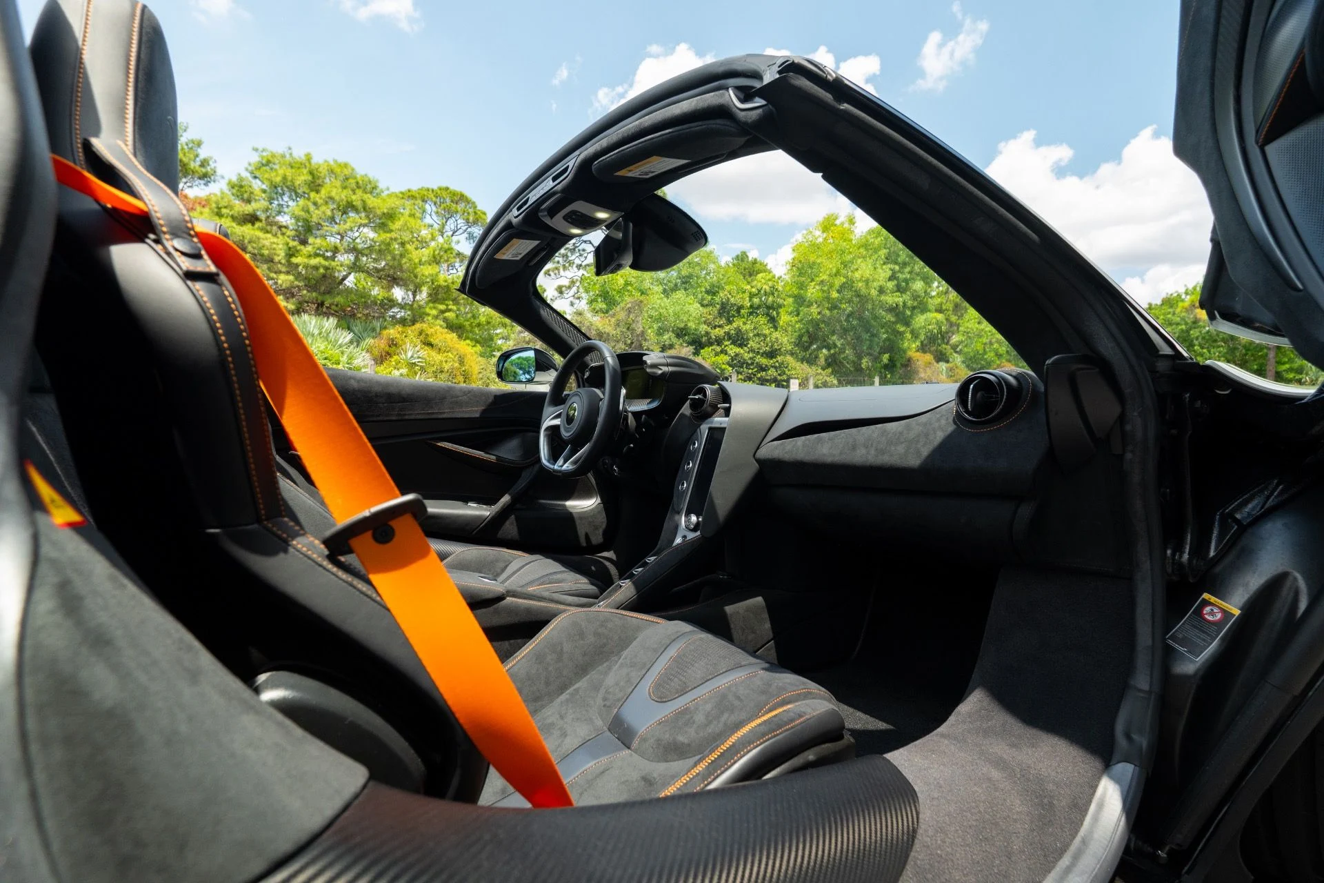 mph055_95143111_Used_2024_Mc_Laren_750_S_Spider_1755900989_68eb4c693c