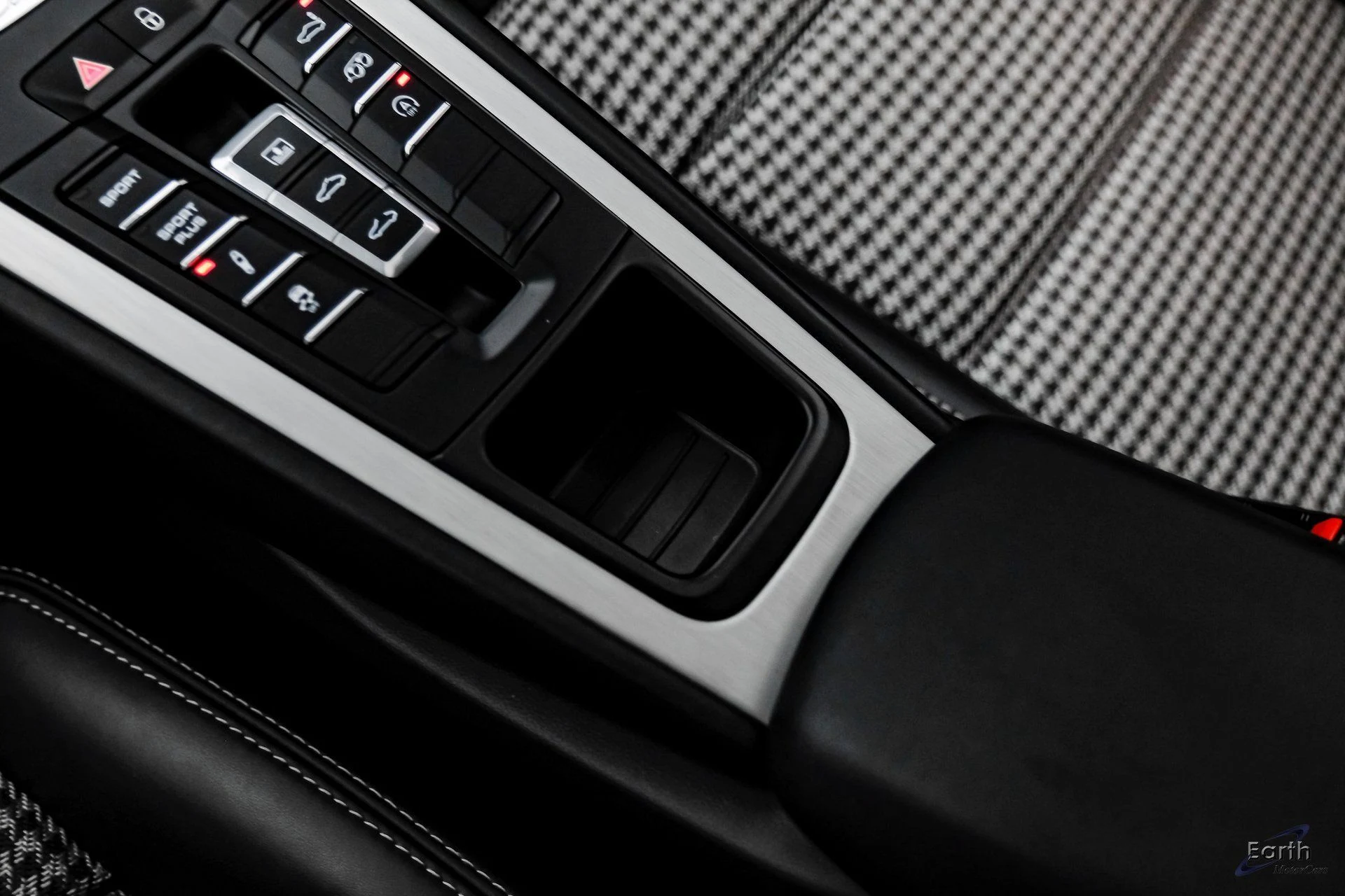 mph055_981313560_9c430dfd073f5997e55f976633a1c055x_23103cde43