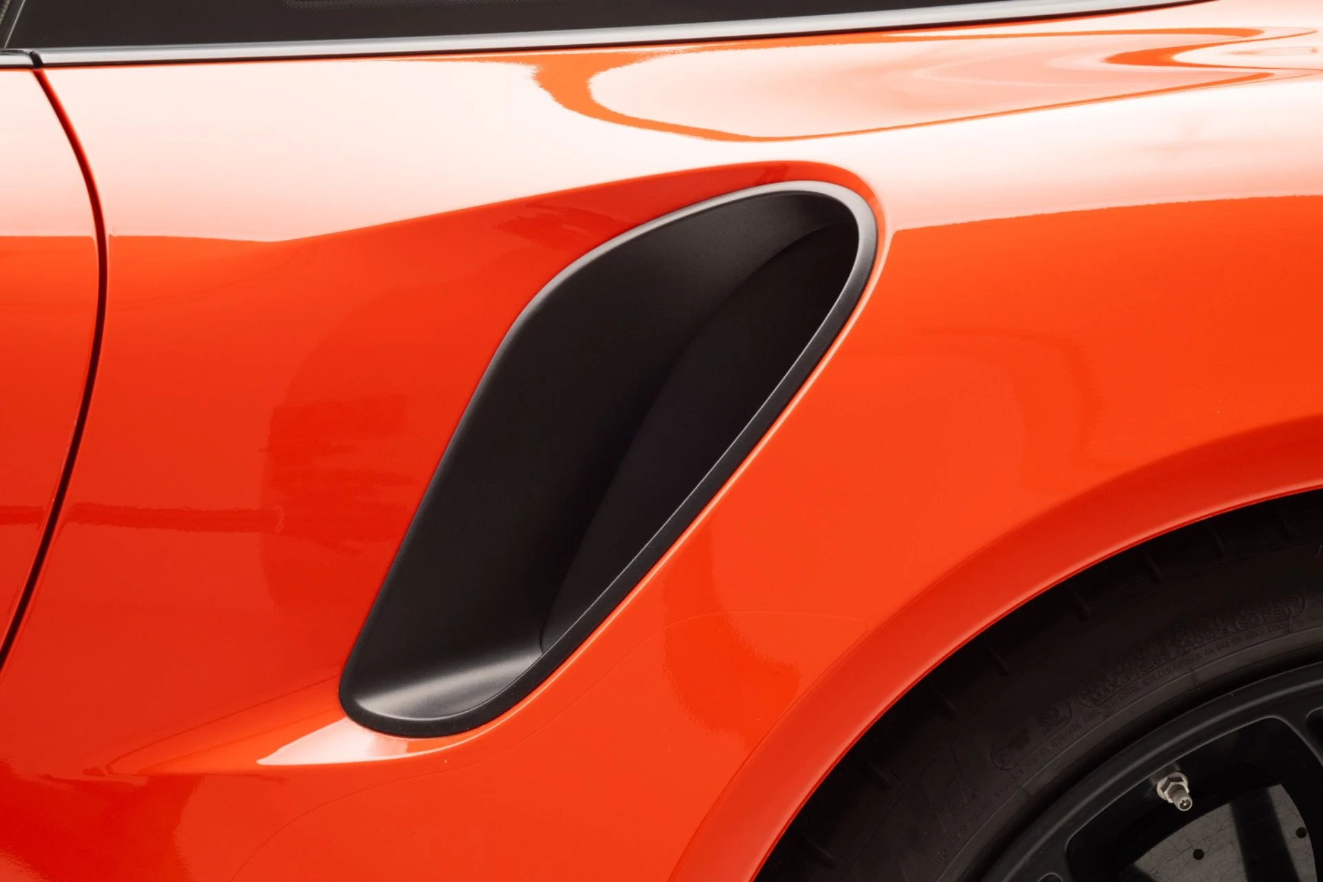 mph055_98538524_Used_2016_Porsche_911_GT_3_RS_1790180395_026a66e55c