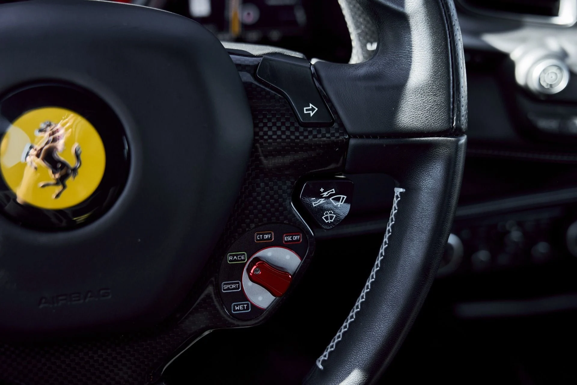 mph056_1023090104_Used_2017_Ferrari_488_GTB_1768271215_fb19acfdaf