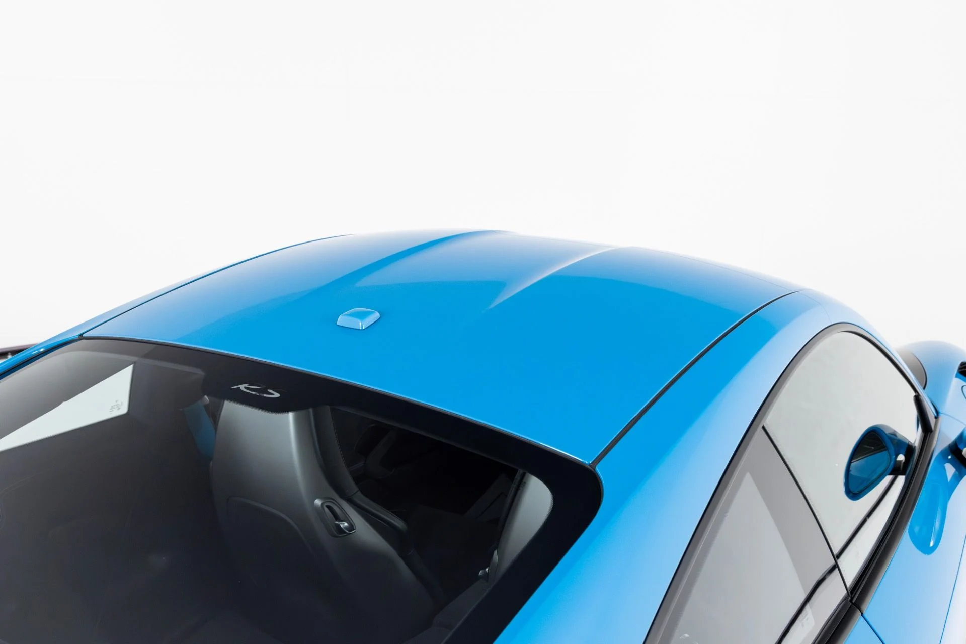 mph056_1026639975_Used_2018_Porsche_911_GT_2_RS_1766512611_eef926f2b6