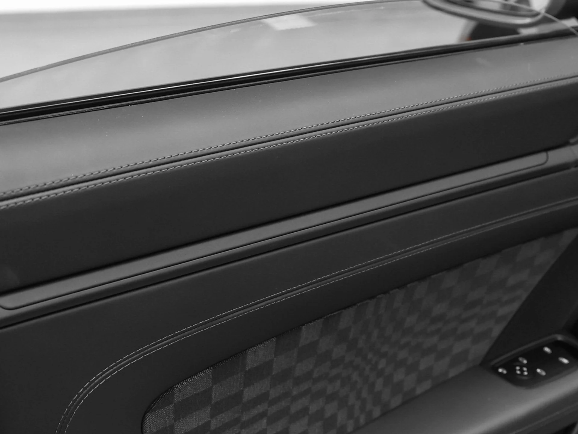 mph056_1030988038_57_8a6e5d1585