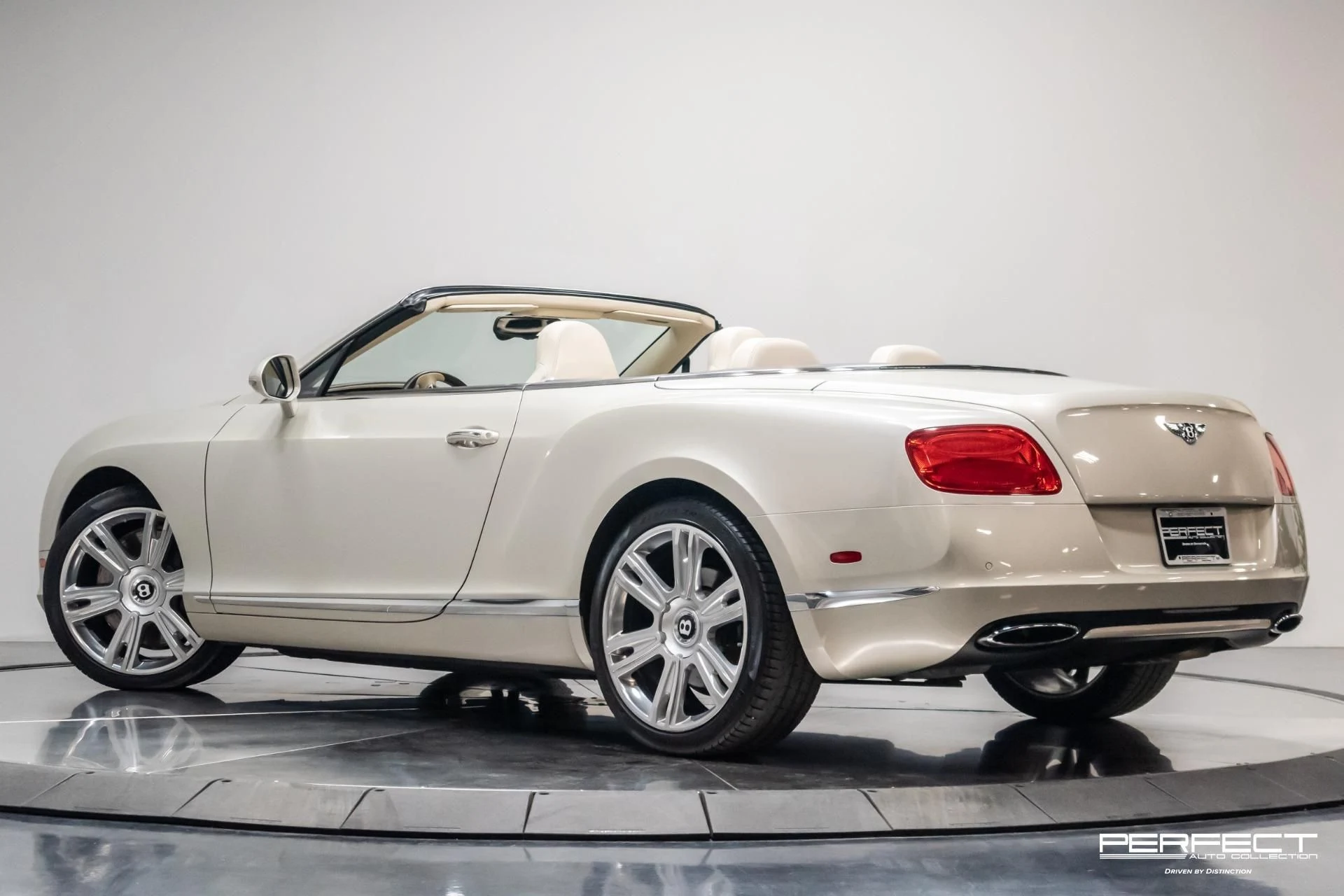 mph056_1098338035_Used_2013_Bentley_Continental_GTC_1715271600_7afe8450aa