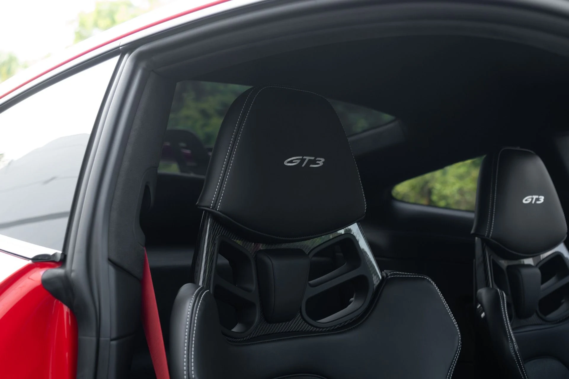 mph056_1098395877_Used_2022_Porsche_911_GT_3_1761761054_08792fe250