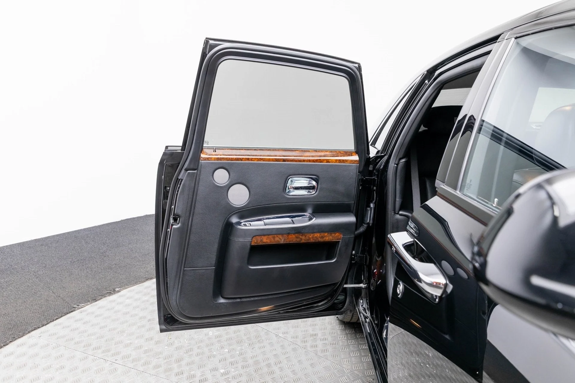 mph056_1100217076_57_335bf11bf8