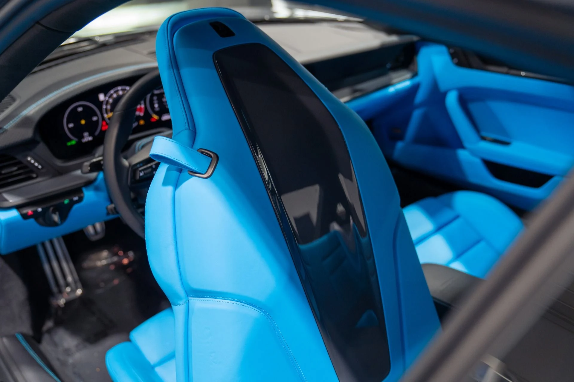 mph056_1125131197_Used_2026_Porsche_911_GT_3_Touring_Manual_Full_Riviera_Blue_Interior_1788905401_29a3e13e33