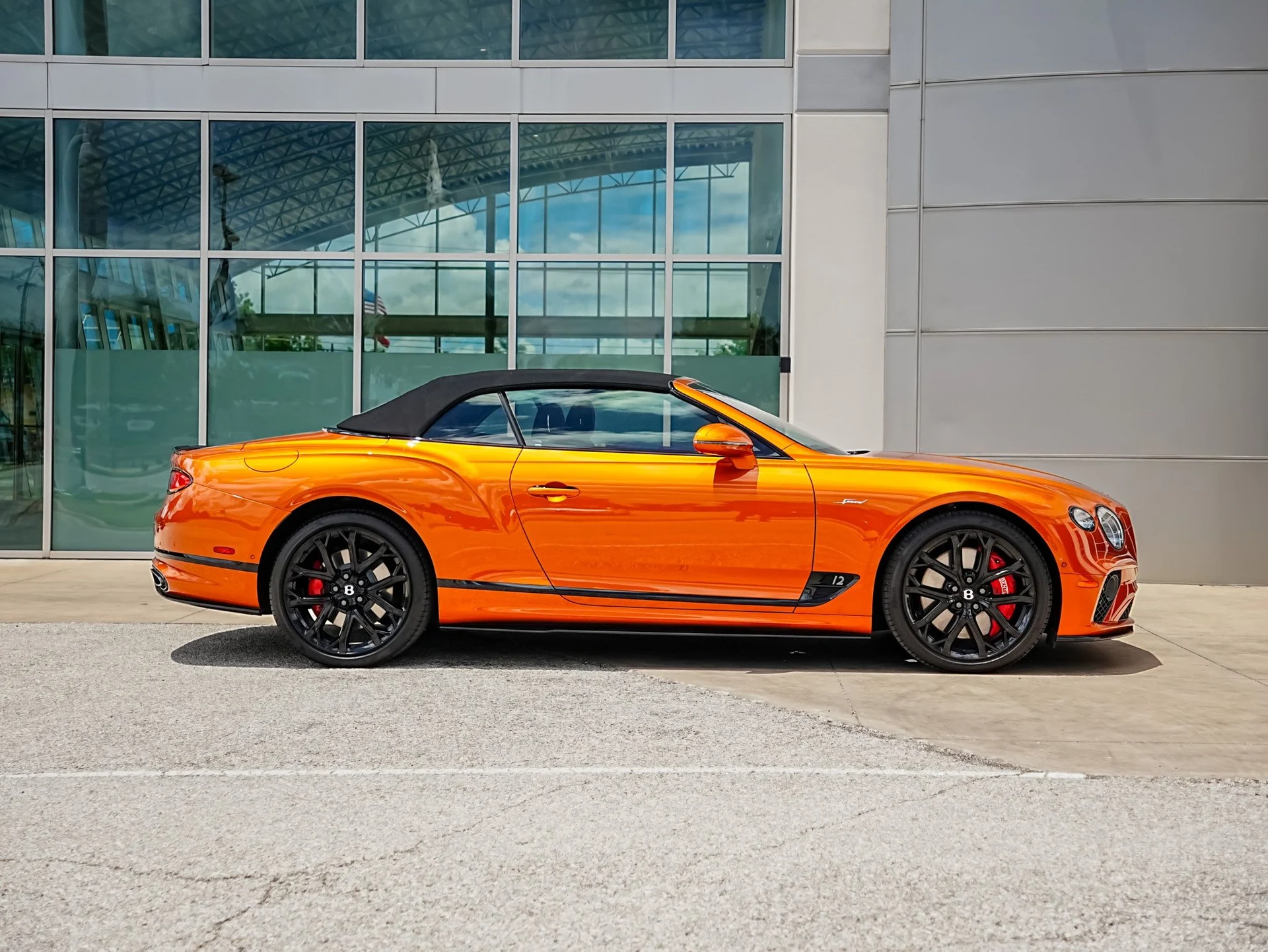 mph056_1127678797_Hi_Tech_Luxury_Imports_LLC_SCBDT_4_ZG_2_PC_008421_image_56_5c90453392