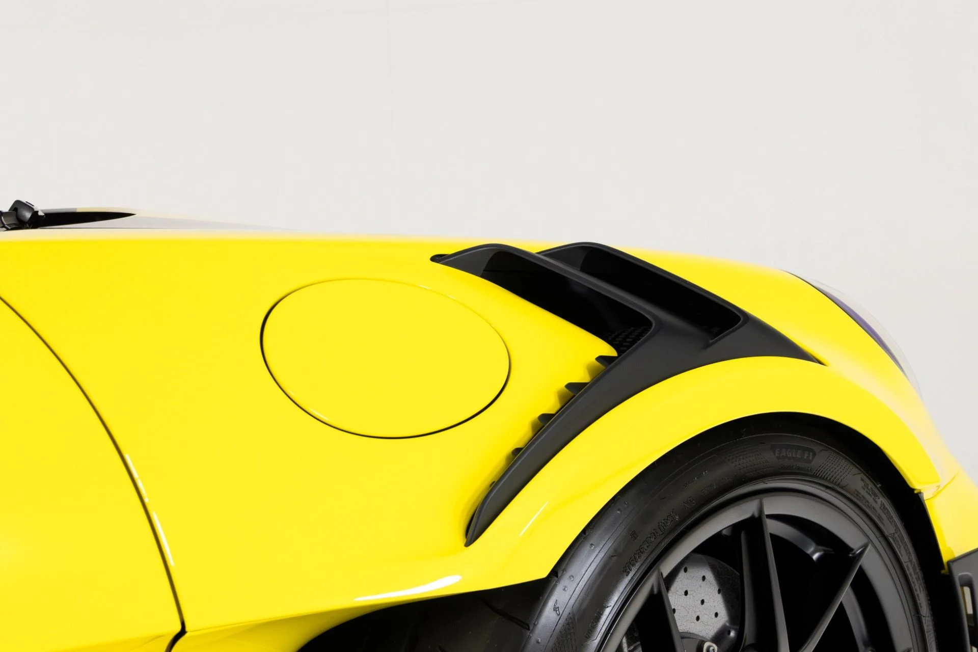 mph056_1134609313_Used_2024_Porsche_911_GT_3_RS_1770767547_0e146a63c2