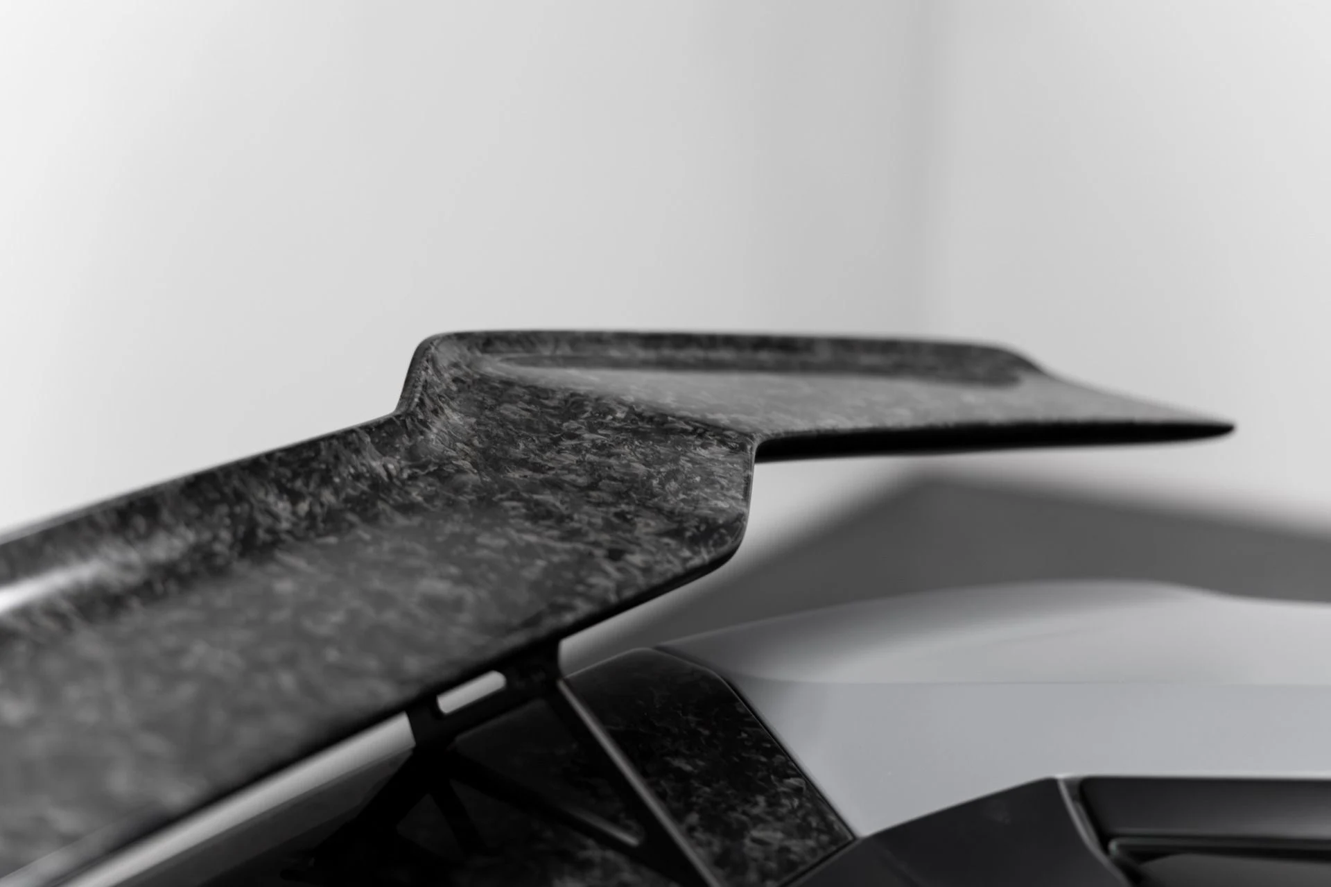 mph056_1158836323_Used_2017_Lamborghini_Huracan_1765410503_ece0de7da2