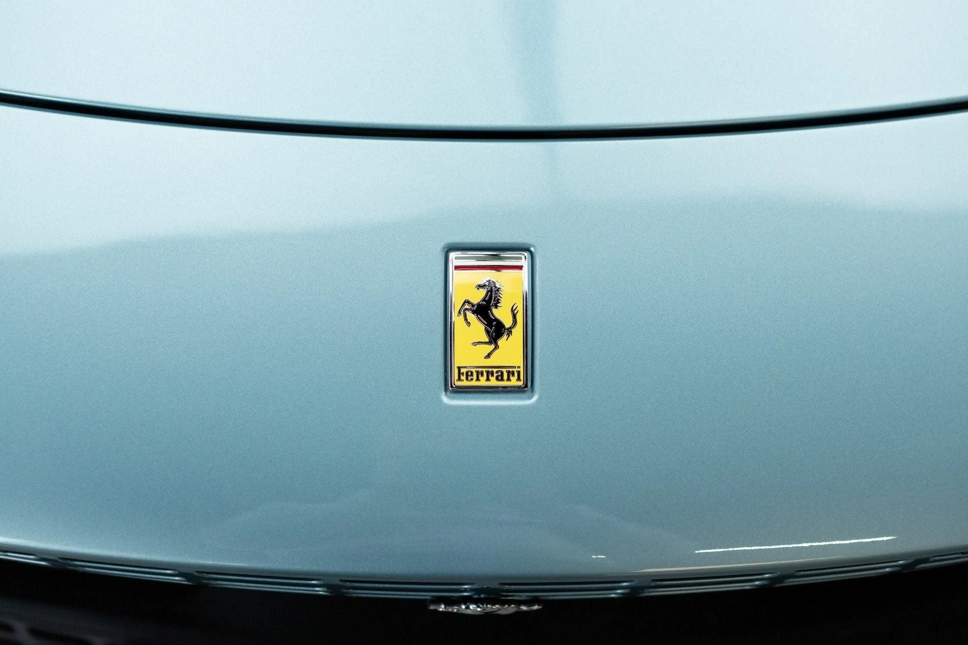 mph056_1165873202_Used_2010_Ferrari_California_1777368015_2414db415a