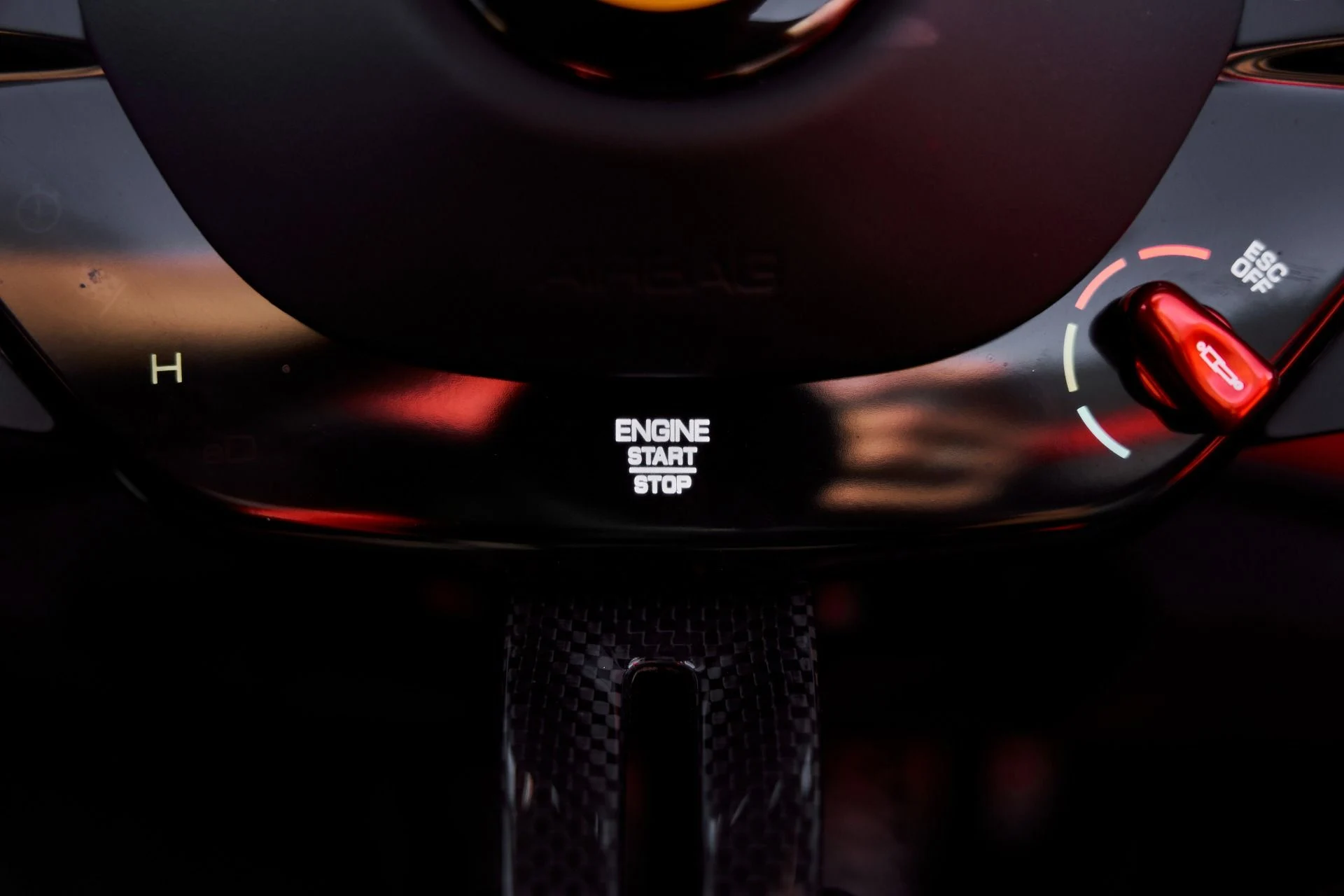 mph056_1168961584_Used_2024_Ferrari_SF_90_Spider_Base_1776734387_810dc5772c