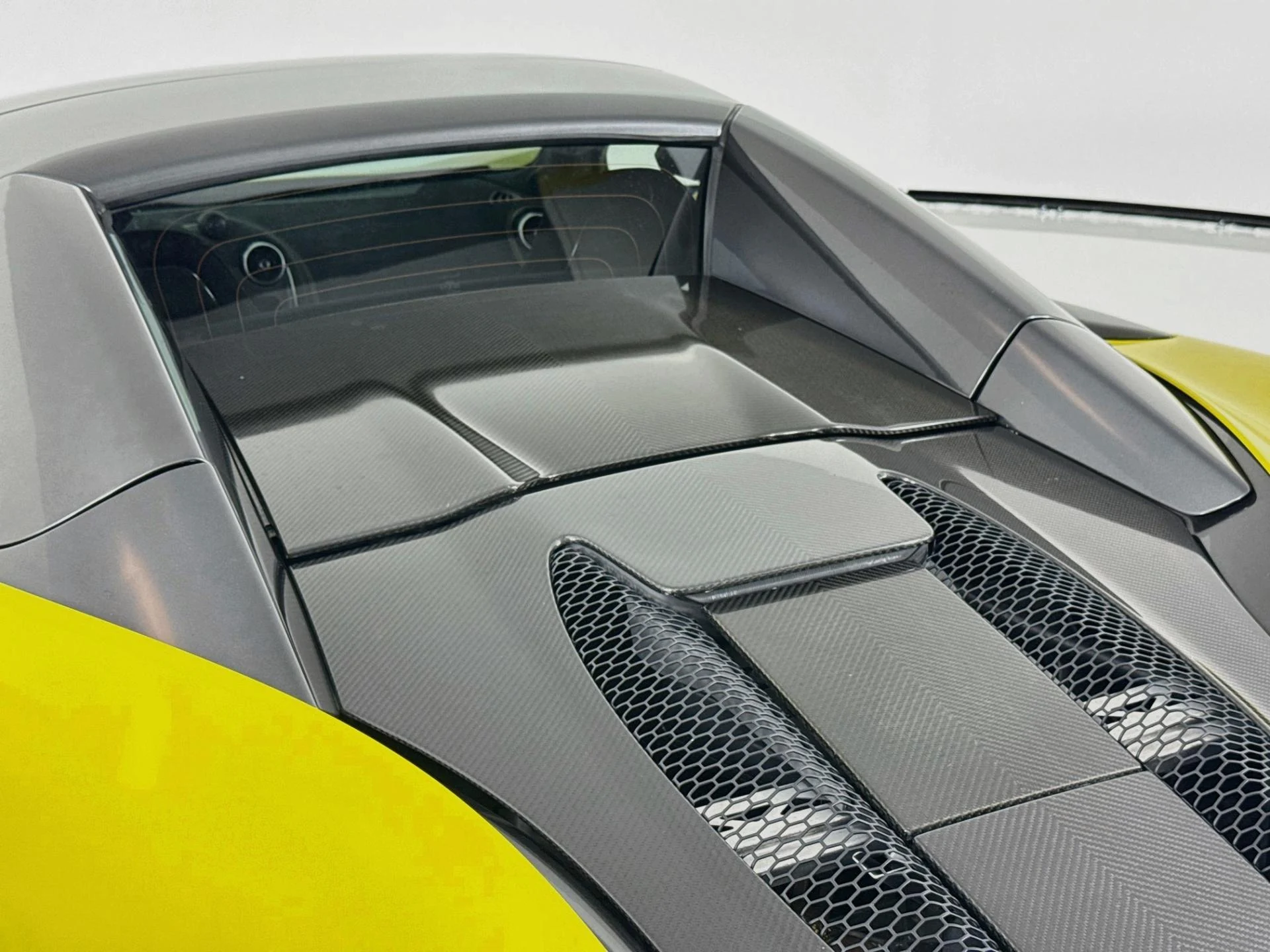 mph056_1224752335_Used_2018_Mc_Laren_570_S_Spider_1793227975_263ca2de85