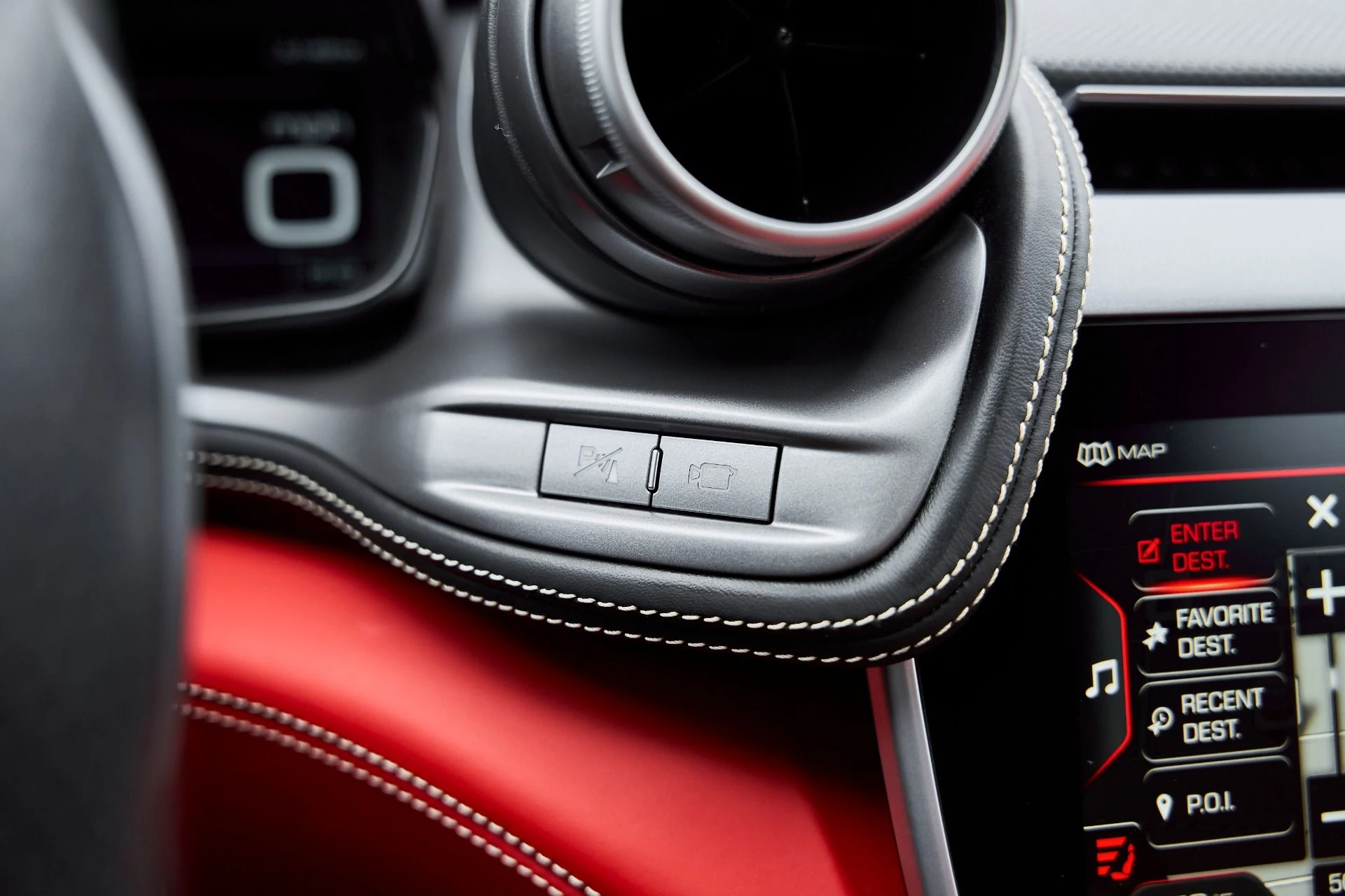 mph056_1254228557_Used_2020_Ferrari_GTC_4_Lusso_T_1766785956_5c928191ac