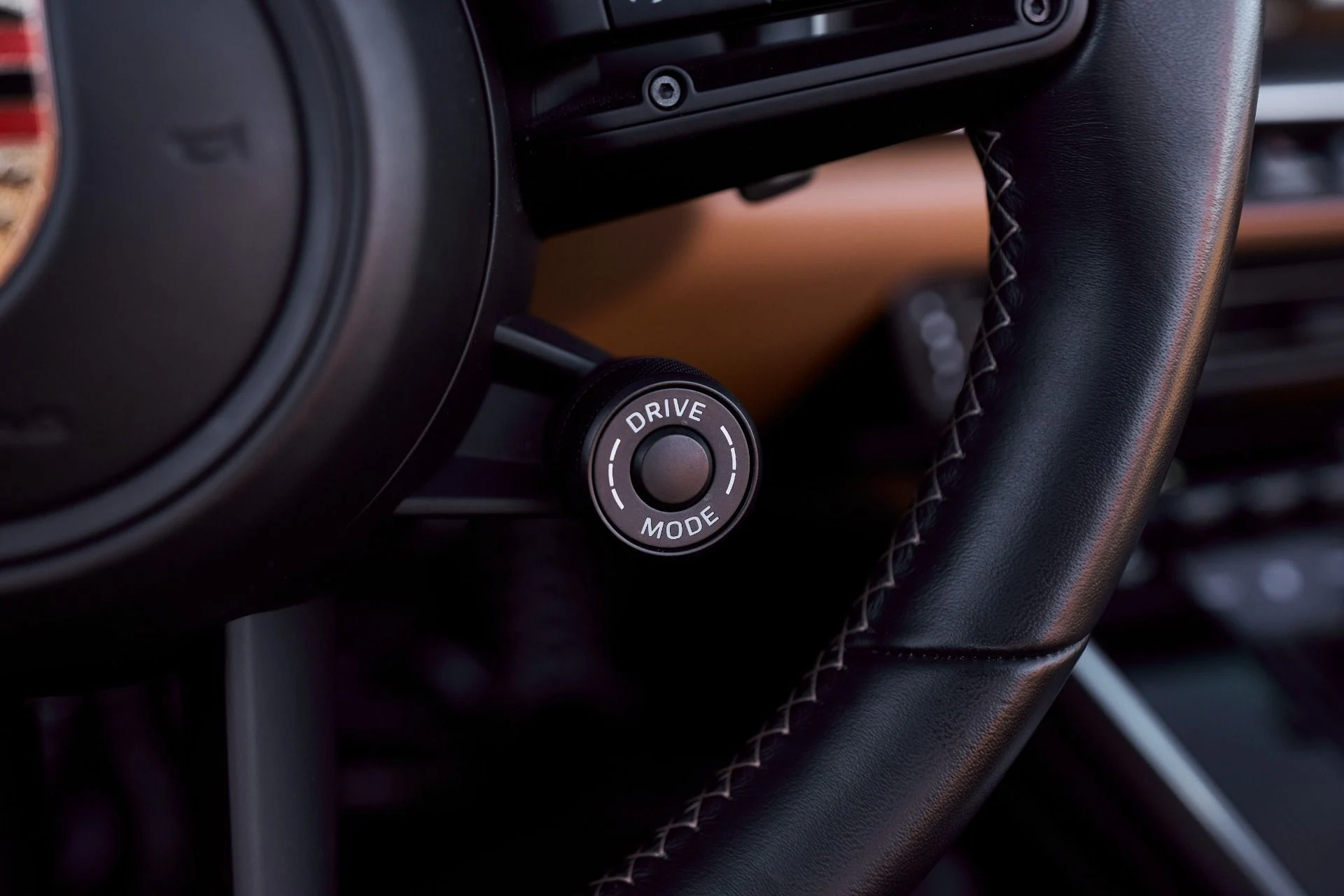 mph056_1254988370_Used_2023_Porsche_911_Turbo_S_1764903223_b173cd9f73