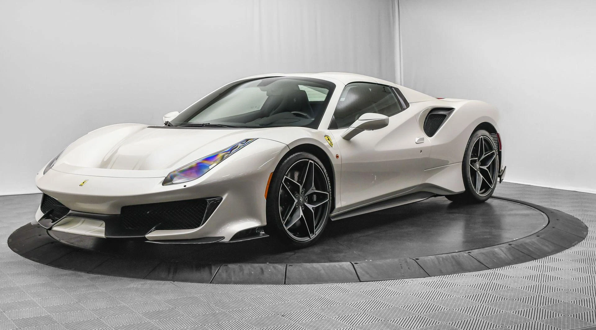 mph056_1287160258_Used_2020_Ferrari_488_Pista_Base_1757455662_fa0690ff75