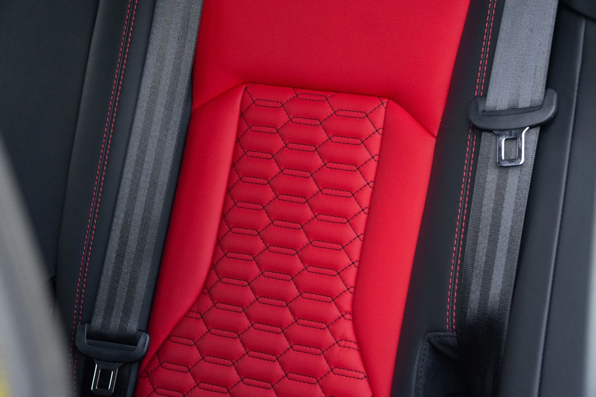 mph056_1288430261_Used_2022_Lamborghini_Urus_1778780626_f68e2cfe27
