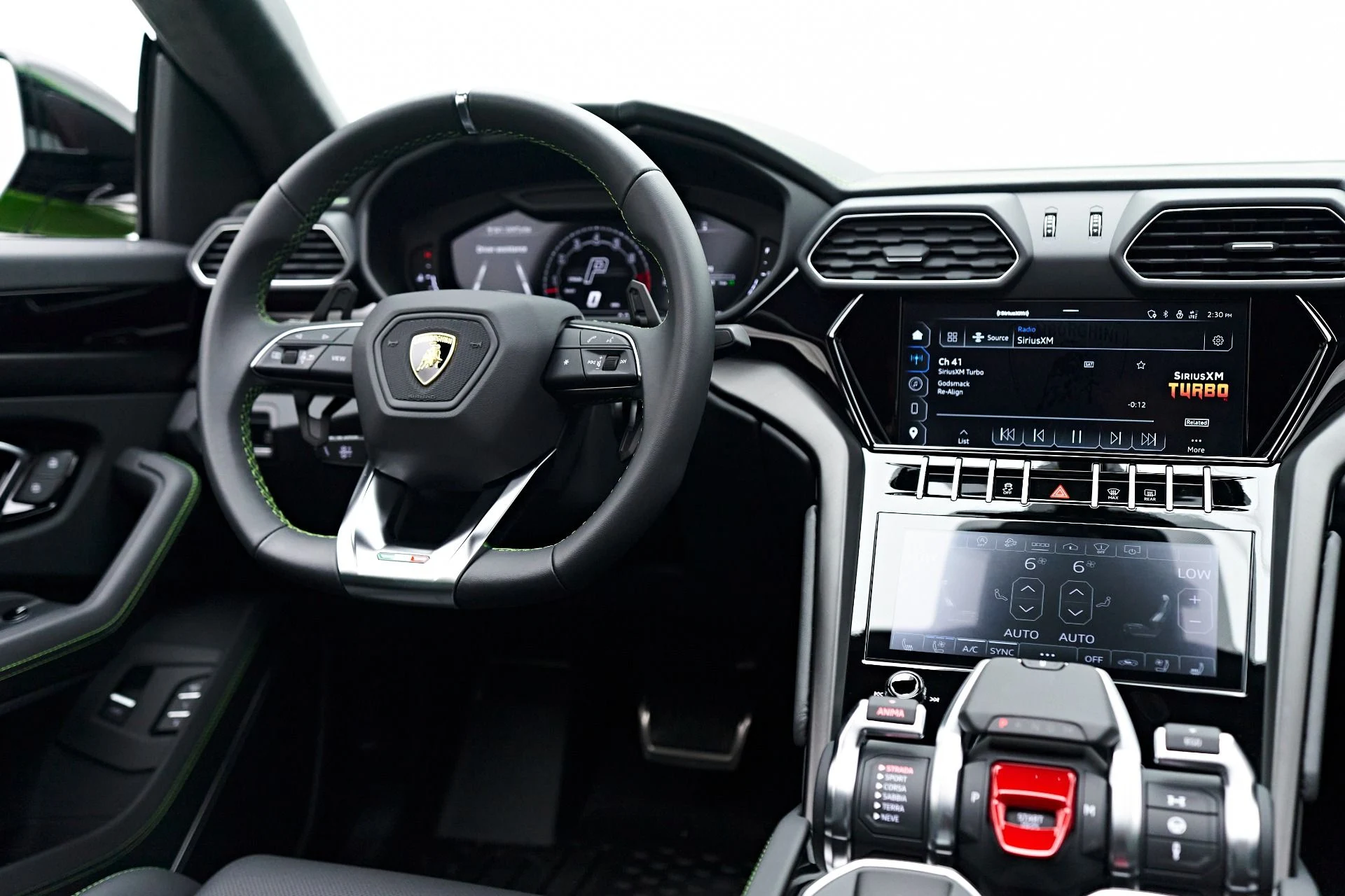 mph056_129554991_Used_2023_Lamborghini_Urus_S_1692657144_fc7ac03392