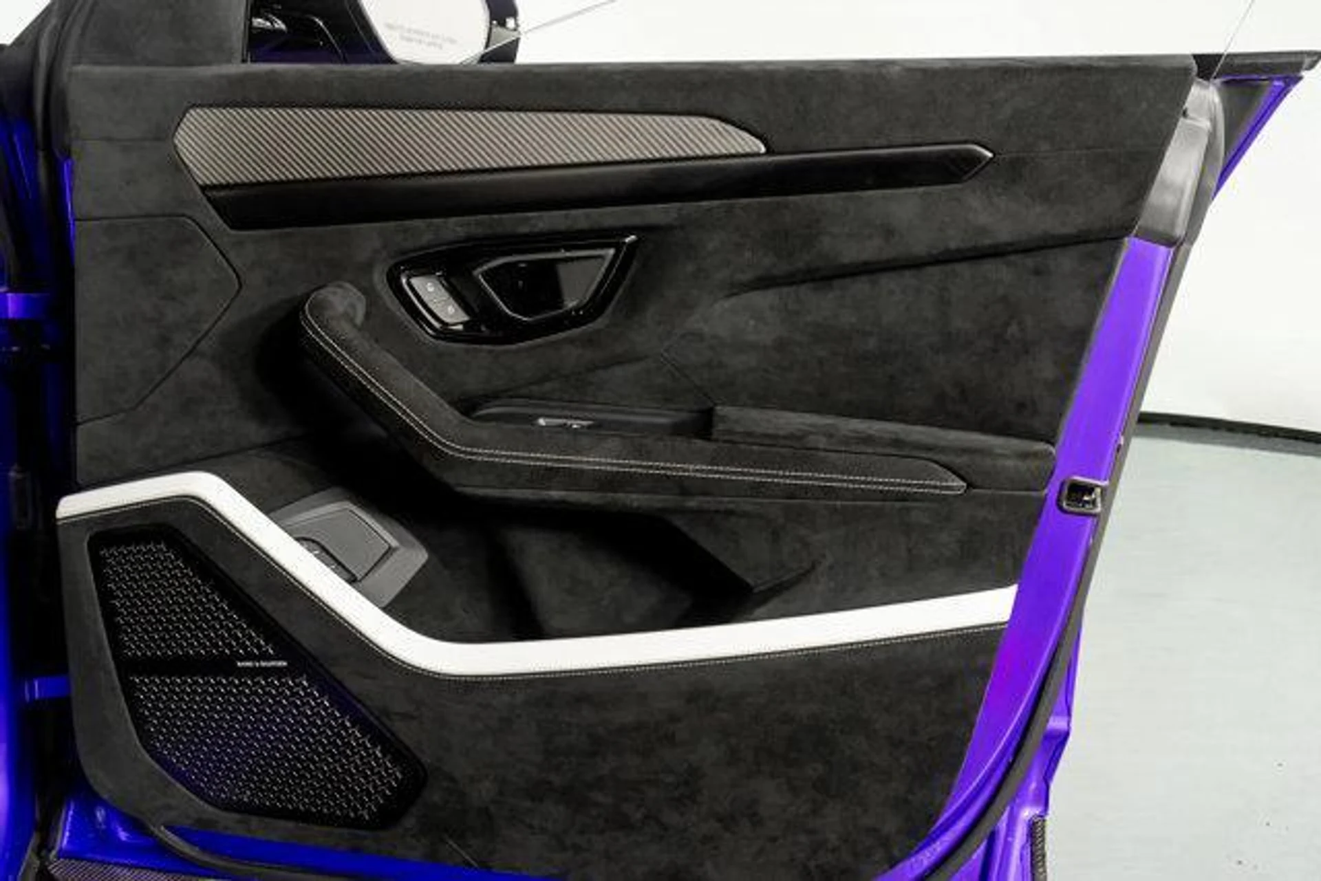 mph056_1311521374_9_YX_Hd_VAAMT_7g_g_Lunig_Wxa_GD_Nq_Q_61b980b981