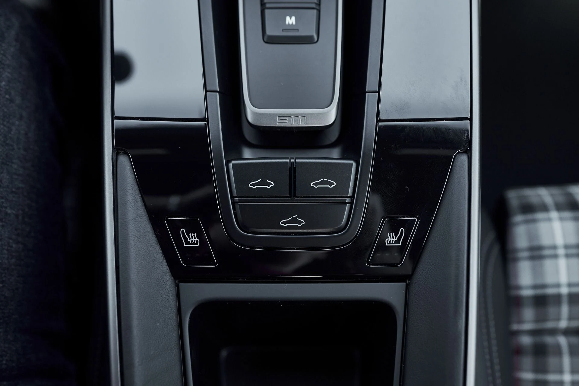 mph056_1311795320_Used_2025_Porsche_911_Turbo_S_1763075493_9246c9045a