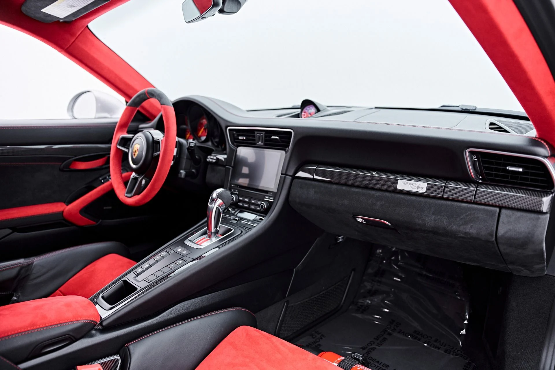 mph056_1342369294_Used_2019_Porsche_911_GT_2_RS_1788559269_77d910f152