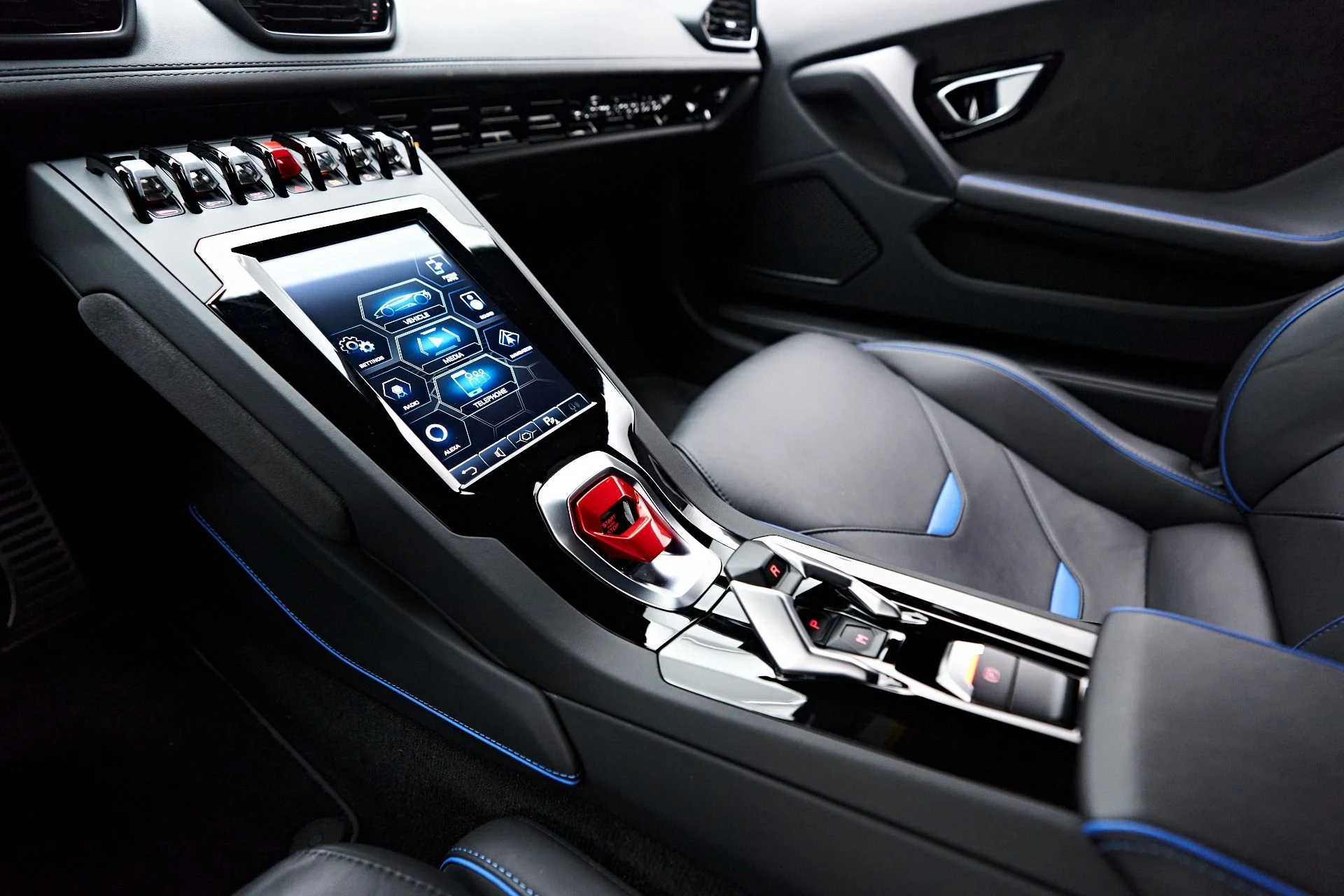 mph056_1342447929_Used_2021_Lamborghini_Huracan_EVO_Base_1701400140_1a681b5cb5