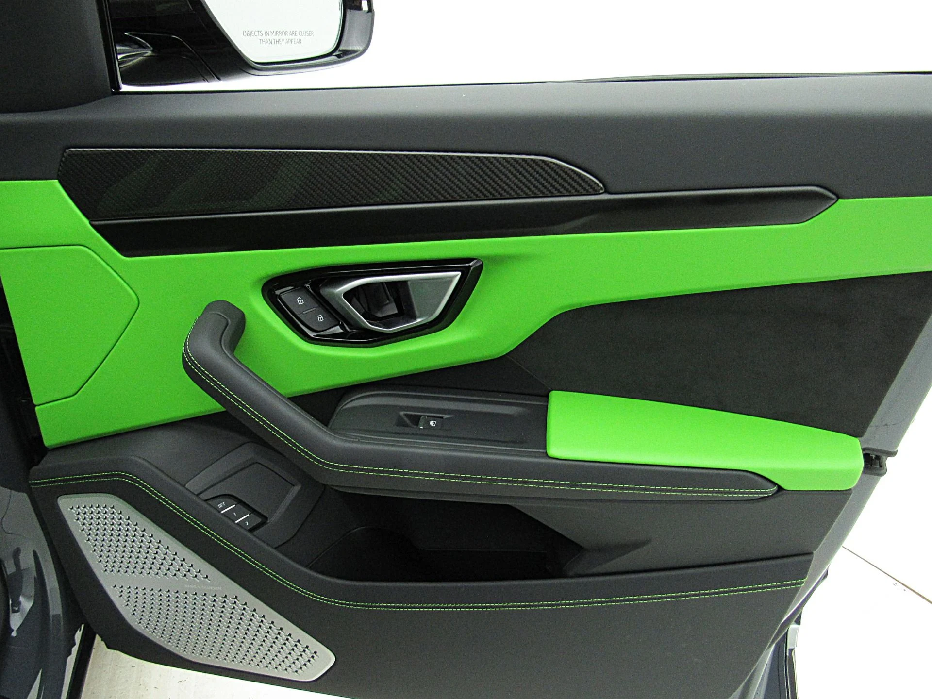 mph056_1357129906_Used_2022_Lamborghini_Urus_SELEZIONE_PRE_OWNED_CERTIFIED_0969660787