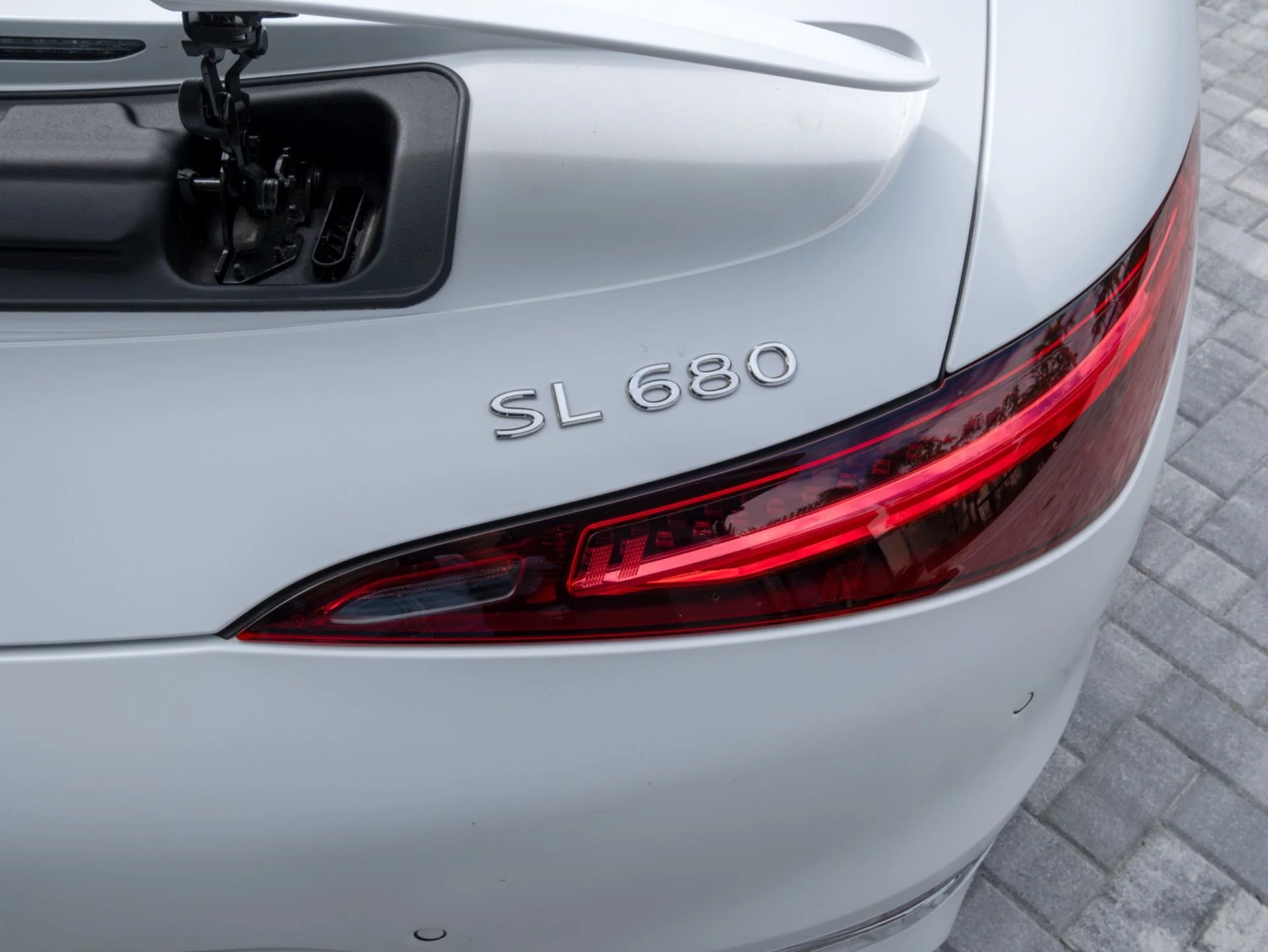 mph056_1371645827_Used_2026_Mercedes_Benz_SL_Maybach_SL_680_Monogram_Series_1775231671_cc5aa1df18