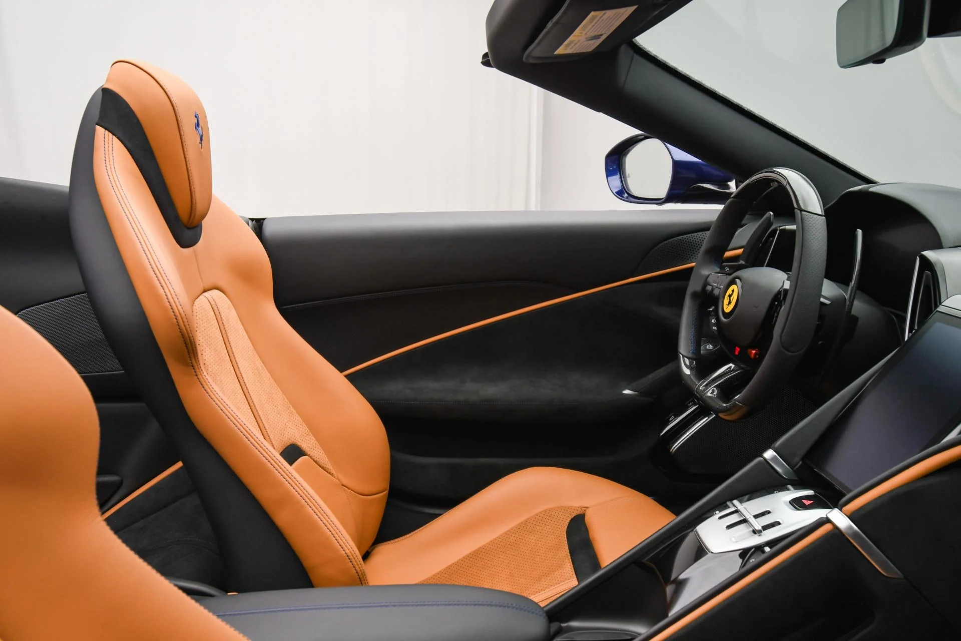 mph056_1376346734_Used_2025_Ferrari_Roma_Spider_Spider_1754640585_14b2ea265f