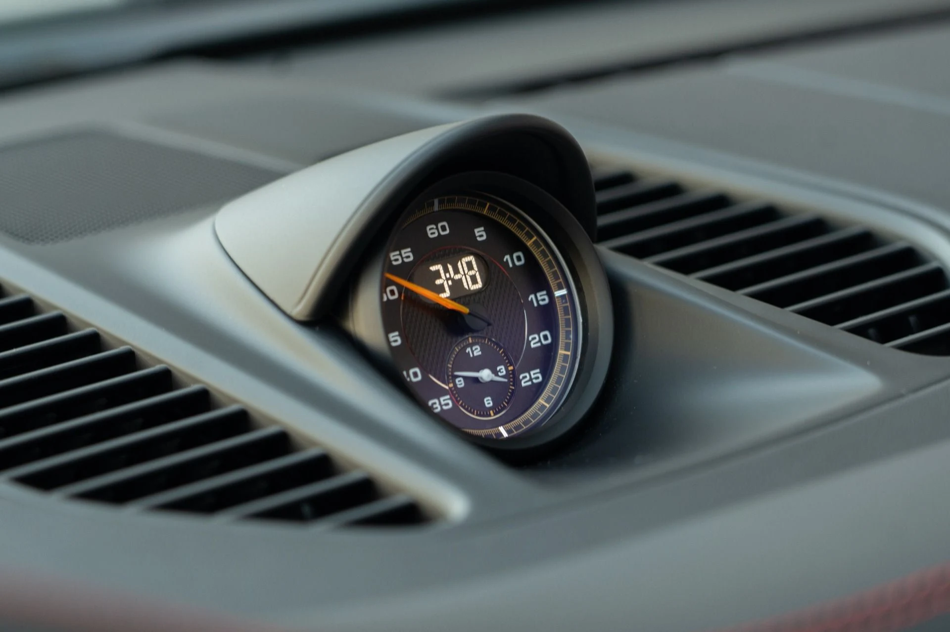 mph056_1387337458_Used_2018_Porsche_911_GT_2_RS_1755904778_c5e6a6d027