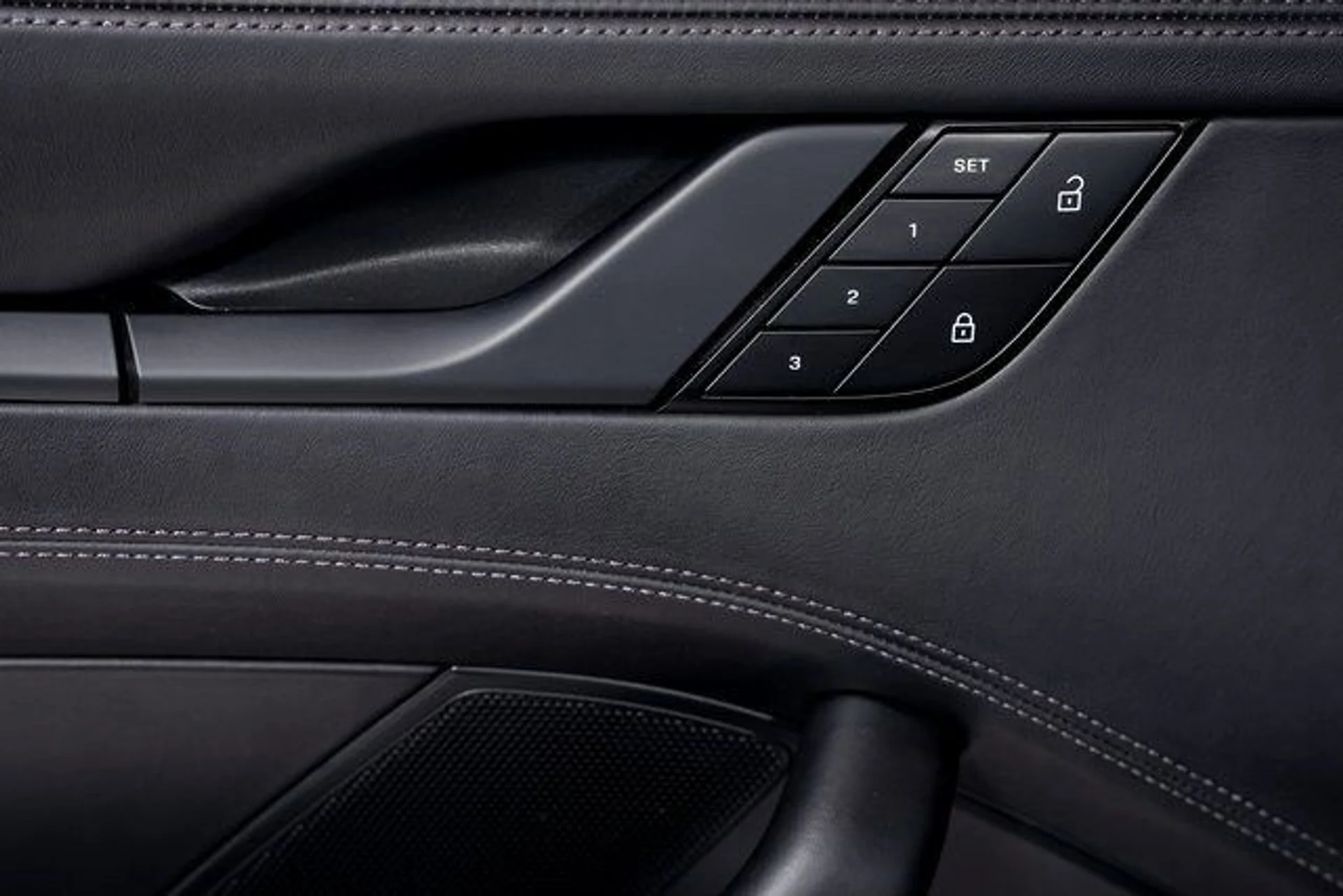 mph056_141265592_f82b8004215ba3e0ede9641923c0f4b1x_922a1faee3