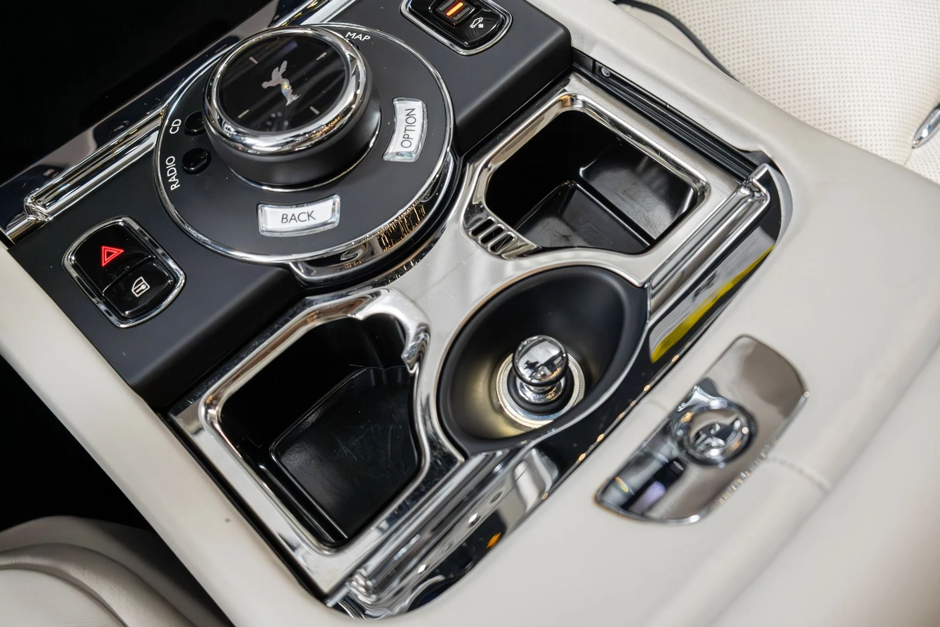 mph056_1525191344_Used_2016_Rolls_Royce_Wraith_1765322515_750f790bba