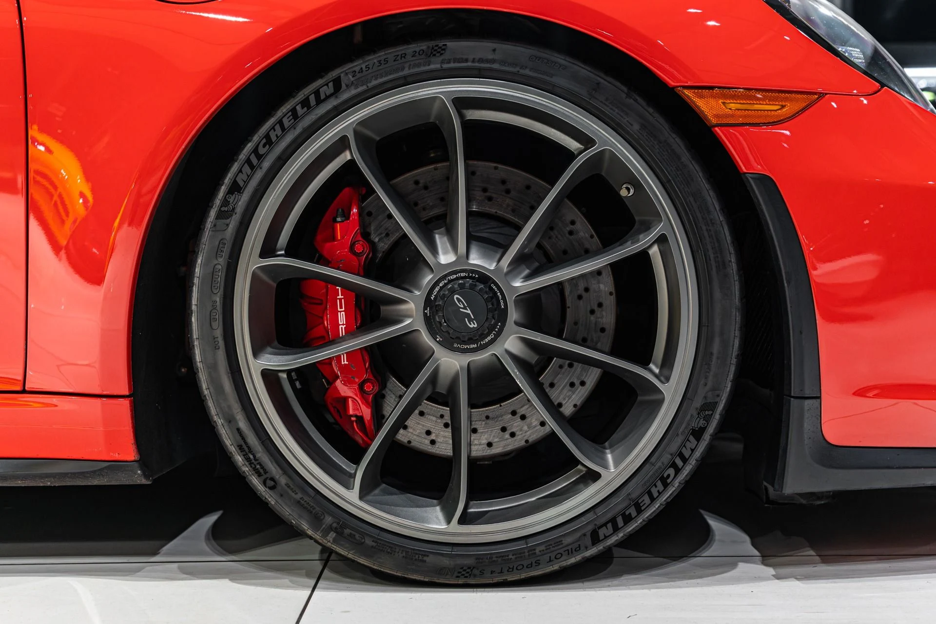 mph056_1577860414_13130_p57_l_09973ac37e