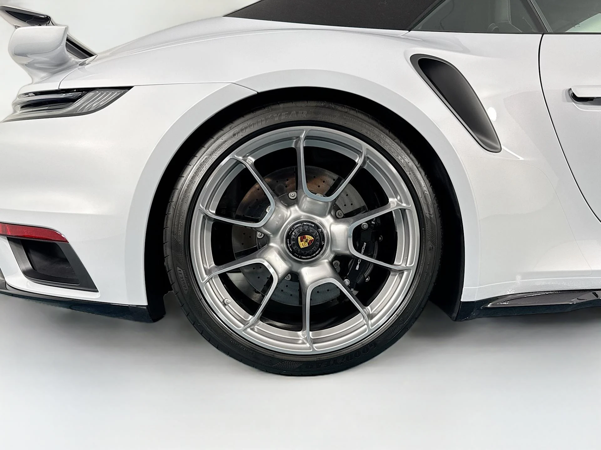 mph056_1585017739_Used_2025_Porsche_911_Turbo_S_1784676772_e82d6888de