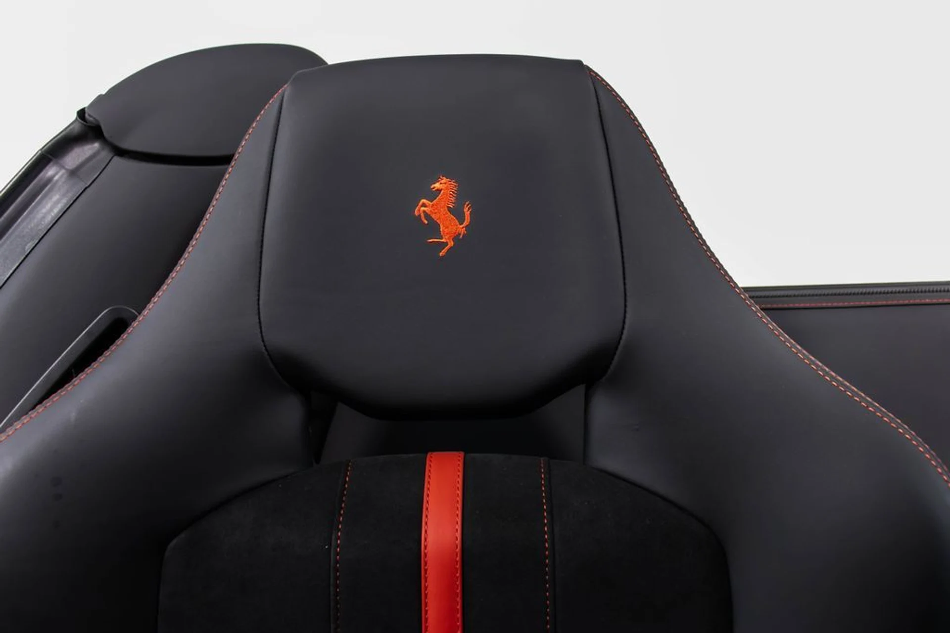 mph056_158521750_de7b4a16212652381331d715730a2f38x_02e08b8343