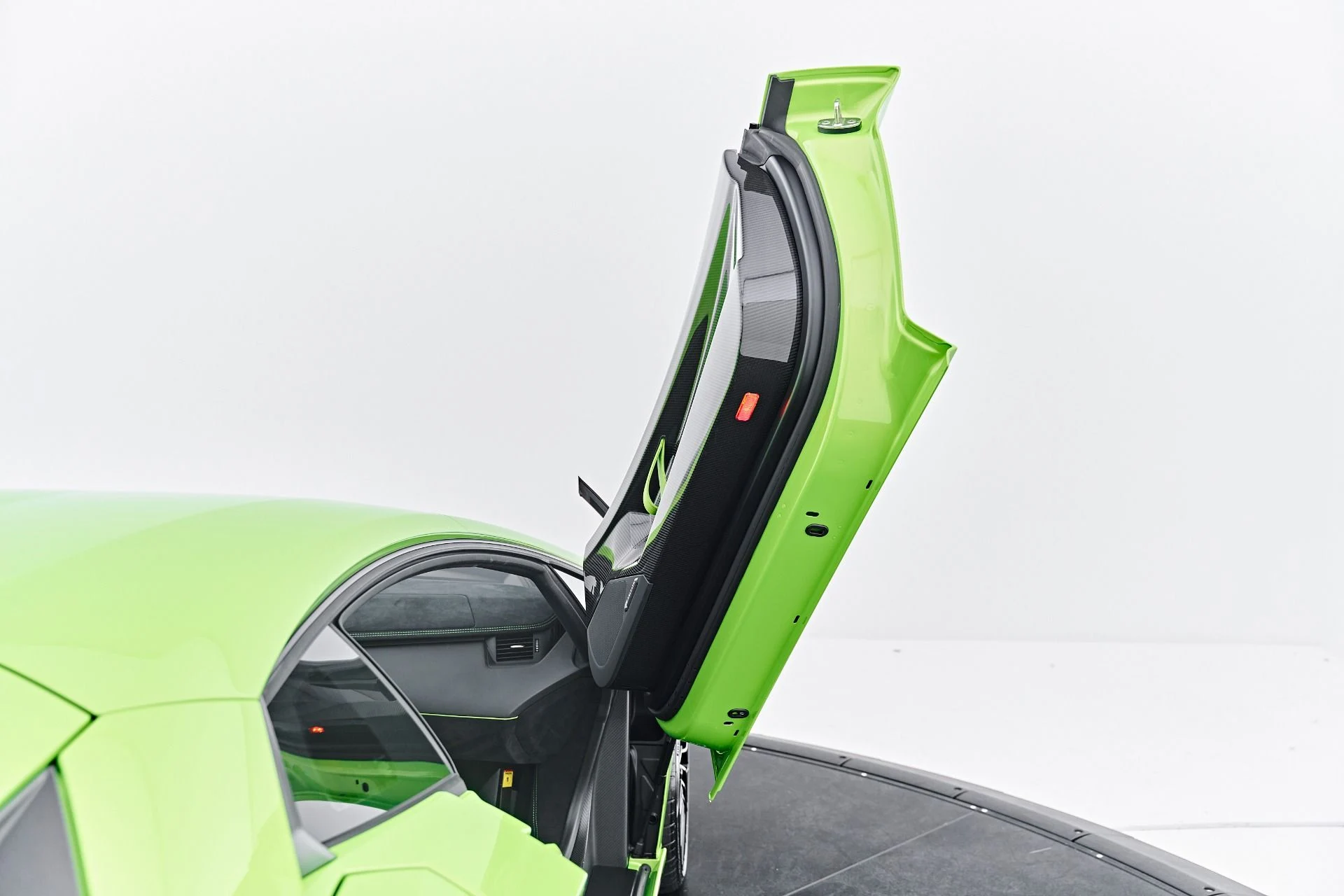 mph056_1597039278_Used_2016_Lamborghini_Aventador_LP_750_4_Super_Veloce_1791227531_fab6d3dff4