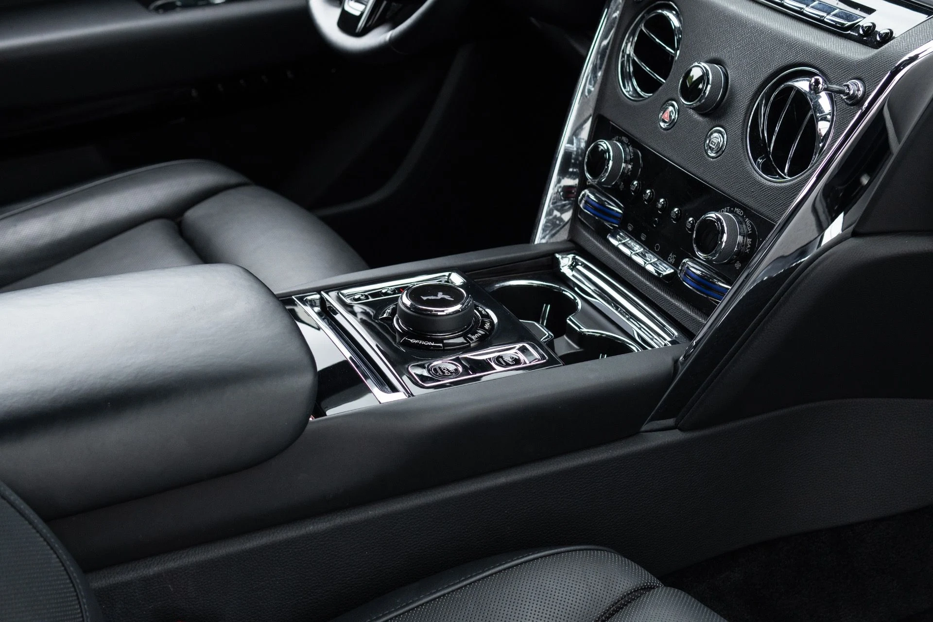 mph056_1641759982_Used_2020_Rolls_Royce_Cullinan_1775753700_449d0059a6