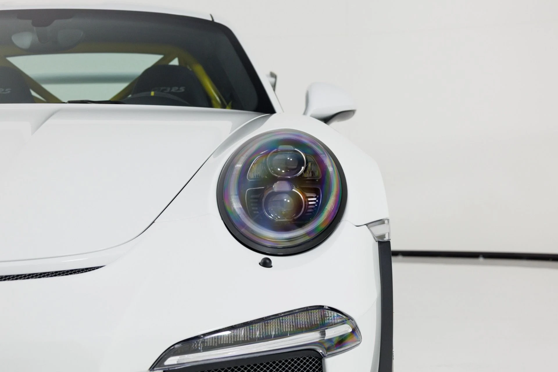 mph056_1665378738_Used_2016_Porsche_911_GT_3_RS_1775150692_55bf979041