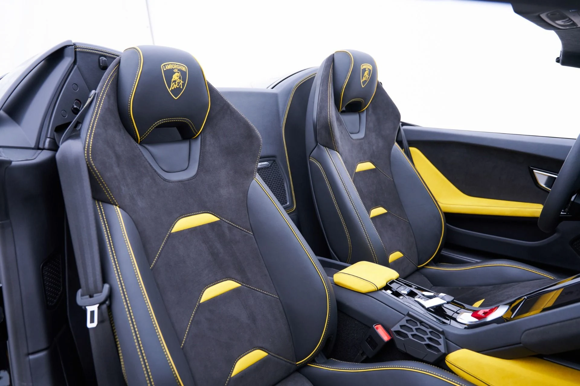 mph056_1685720847_Used_2024_Lamborghini_Huracan_1793135608_a9bda007e5