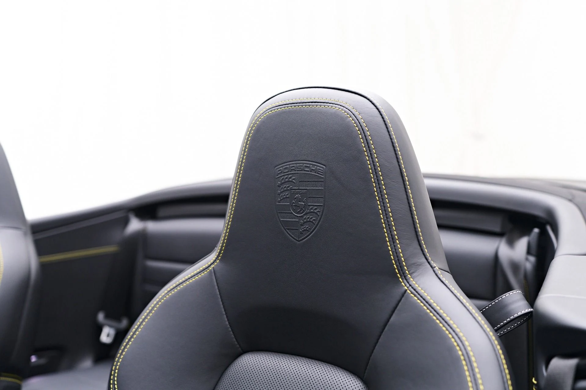 mph056_1696471032_Used_2021_Porsche_911_Turbo_S_1755568344_c7ffe82d6a