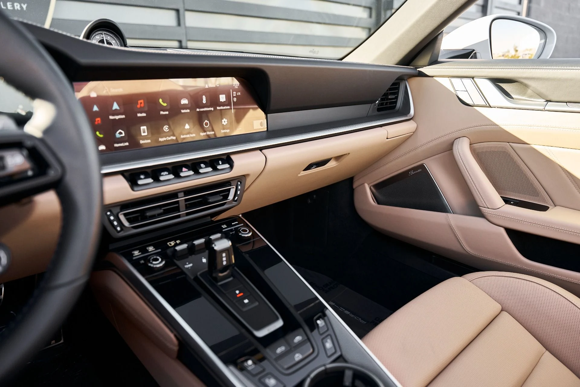 mph056_1697780639_Used_2024_Porsche_911_Turbo_1768616407_94c02fbf0b