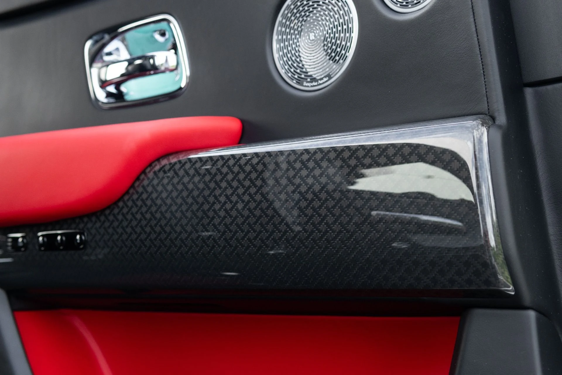 mph056_178083551_Used_2022_Rolls_Royce_Black_Badge_Cullinan_1776130970_3d13c0128b