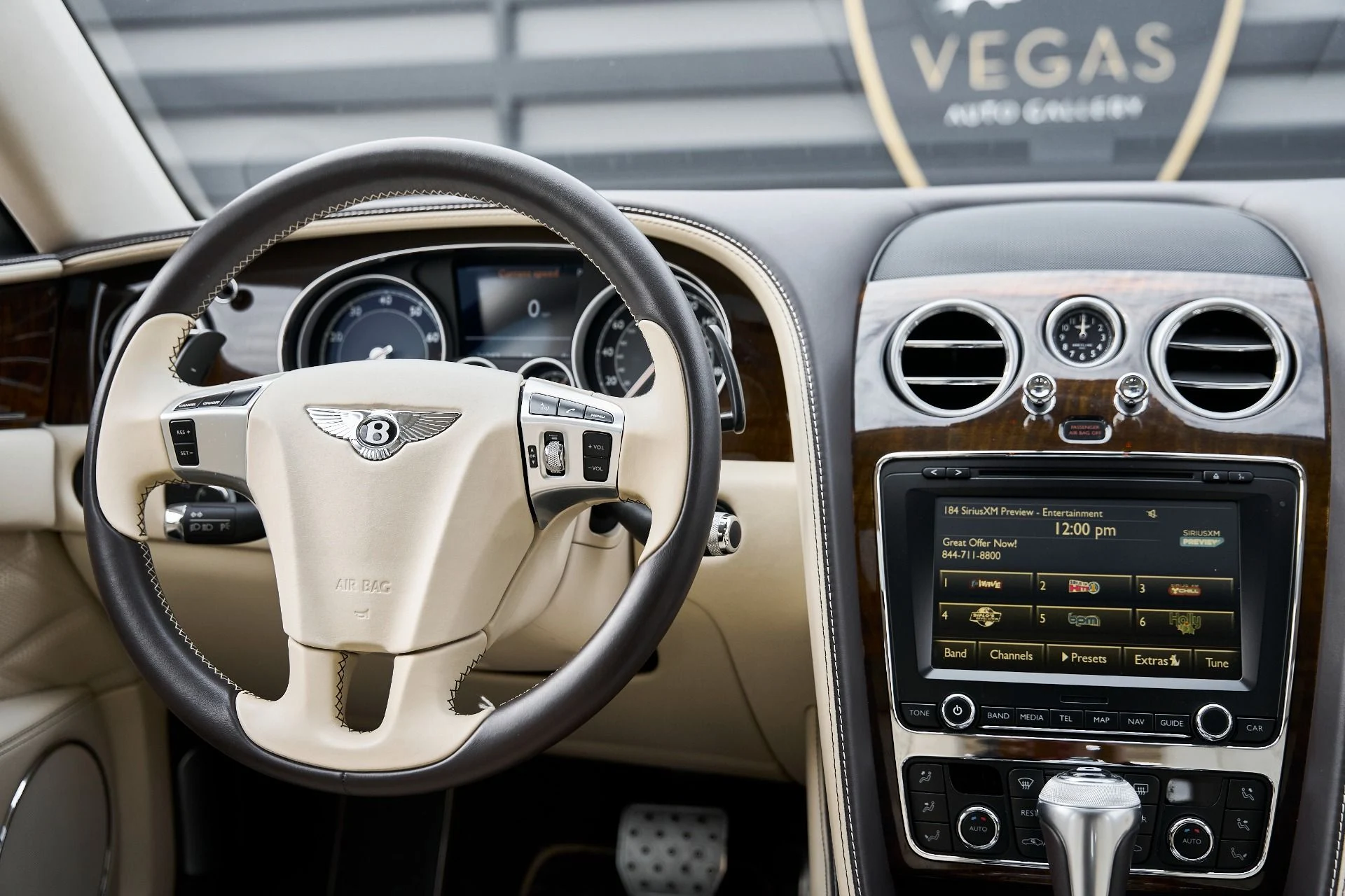 mph056_1791645813_Used_2015_Bentley_Flying_Spur_V8_1769278404_59c4d1104c