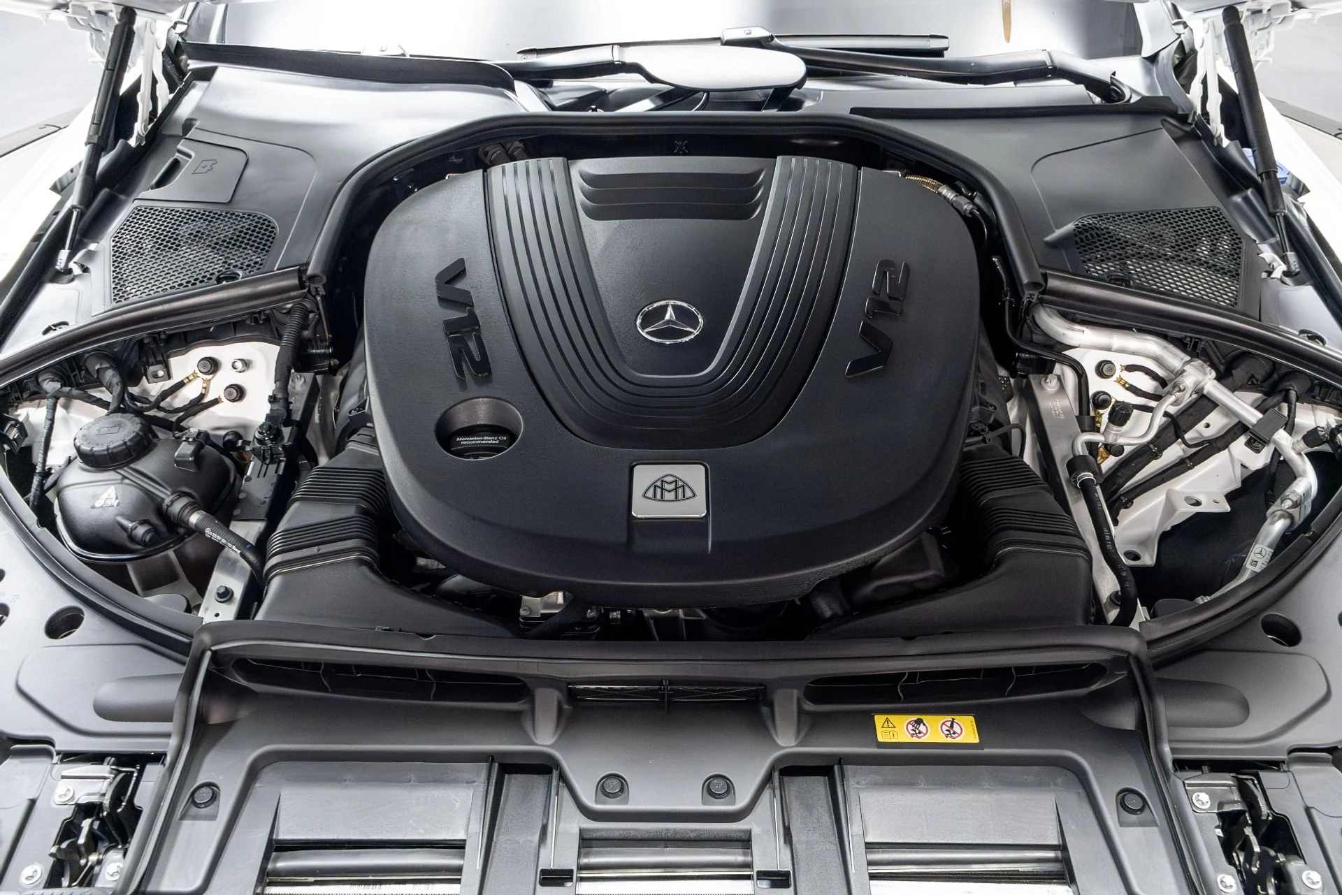 mph056_180823891_Used_2023_Mercedes_Benz_S_Class_Maybach_S_680_4_MATIC_1776091551_8364faebd8